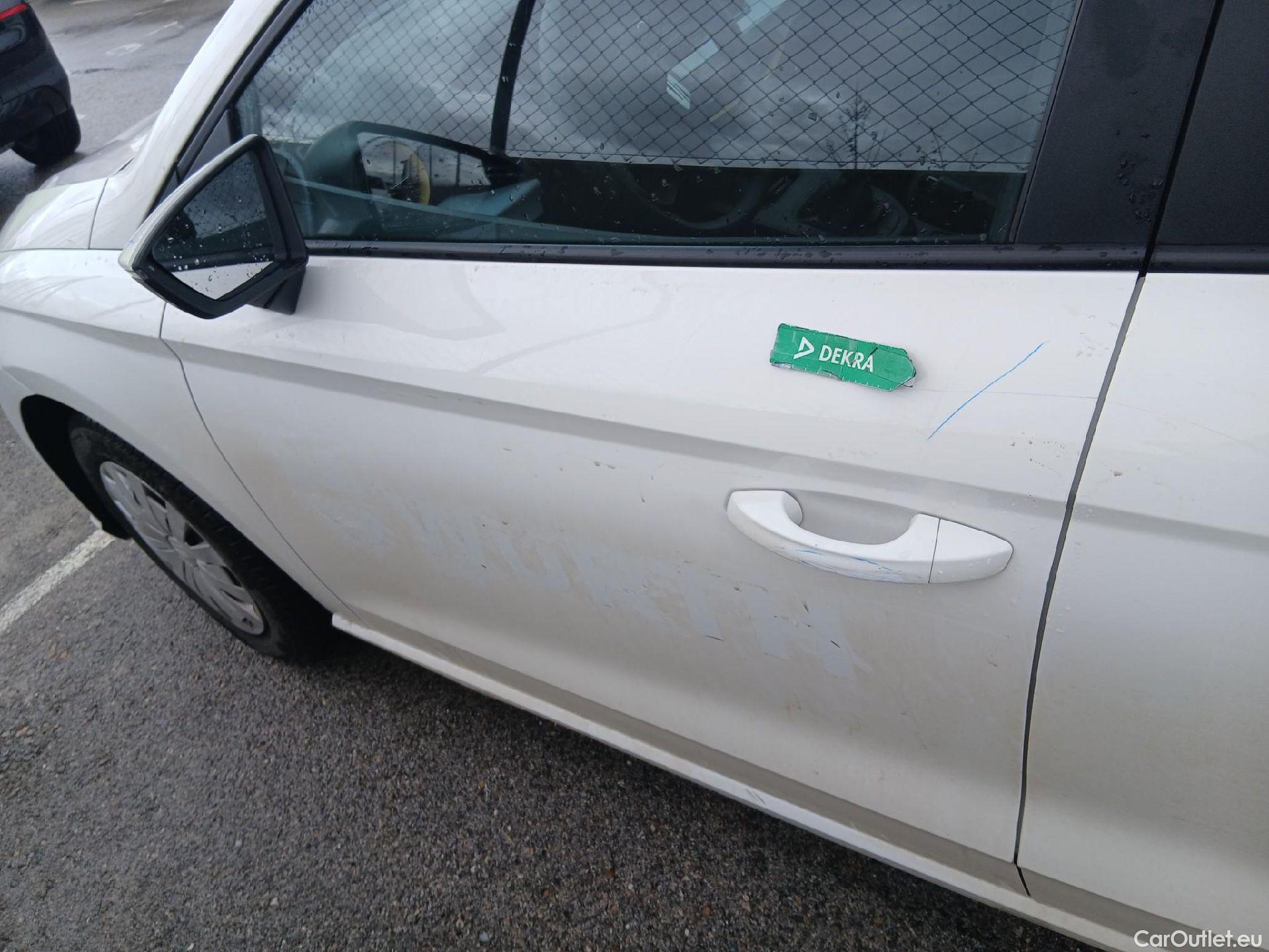  Seat  Ibiza SEAT  / 2017 / 5P / berlina con portón 1.0 MPI 59kW (80CV) Reference Plus(SP) #11