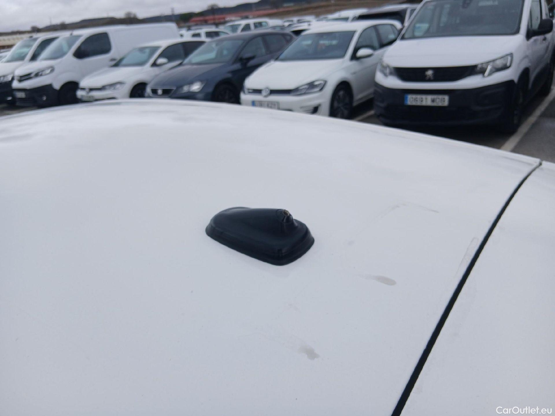  Seat  Ibiza SEAT  / 2017 / 5P / berlina con portón 1.0 MPI 59kW (80CV) Reference Plus(SP) #20