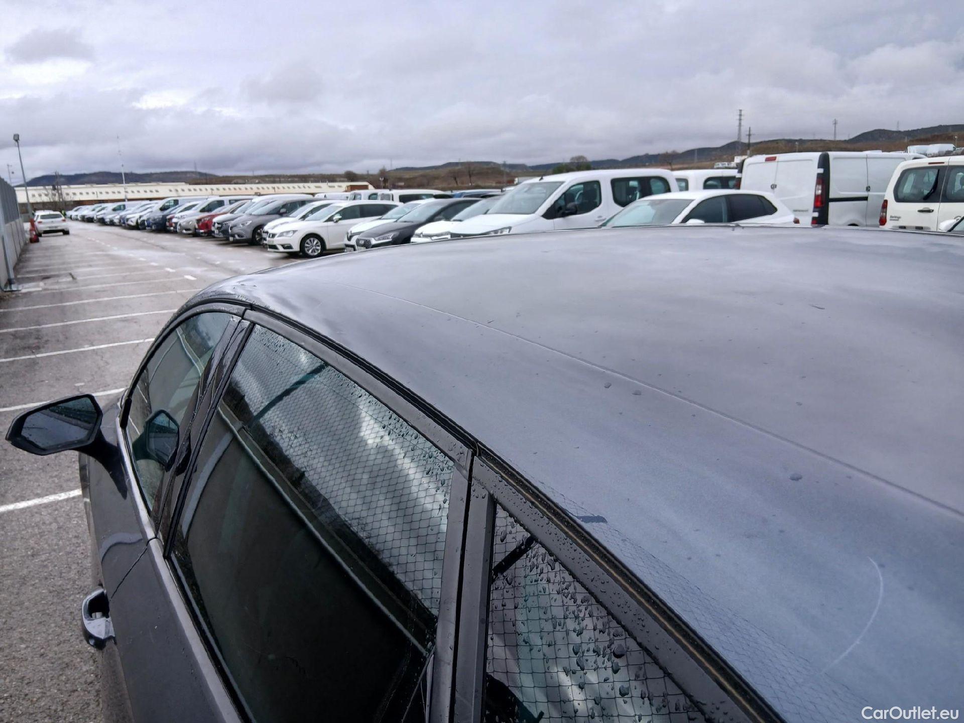  Land Rover  Discovery SEAT Nuevo León / 2020 / 5P / berlina con portón 2.0 TDI 85kW S&S Style Go(SP) #38