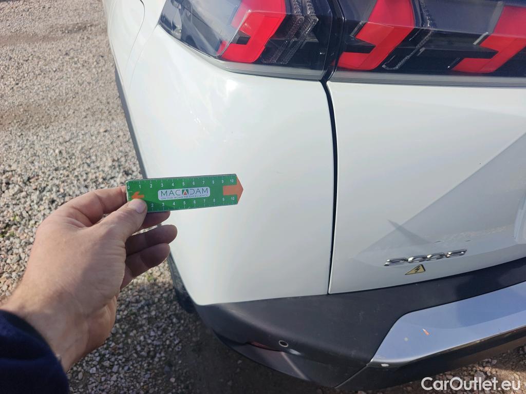  Peugeot  2008 PEUGEOT  / 2019 / 5P / todoterreno Allure BlueHDI 81kW (110CV) #25