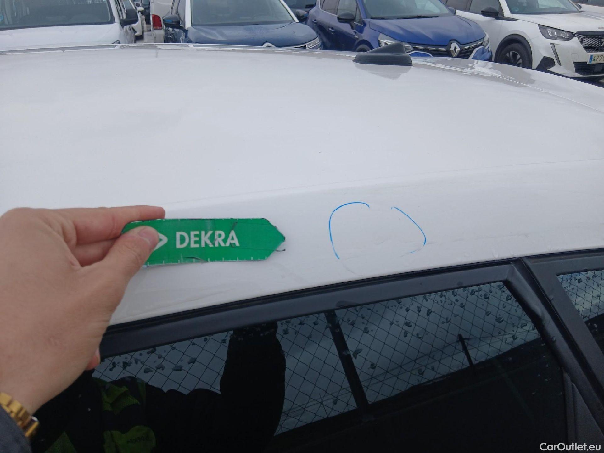  Seat  Ibiza SEAT  / 2017 / 5P / berlina con portón 1.0 MPI 59kW (80CV) Reference Plus(SP) #9