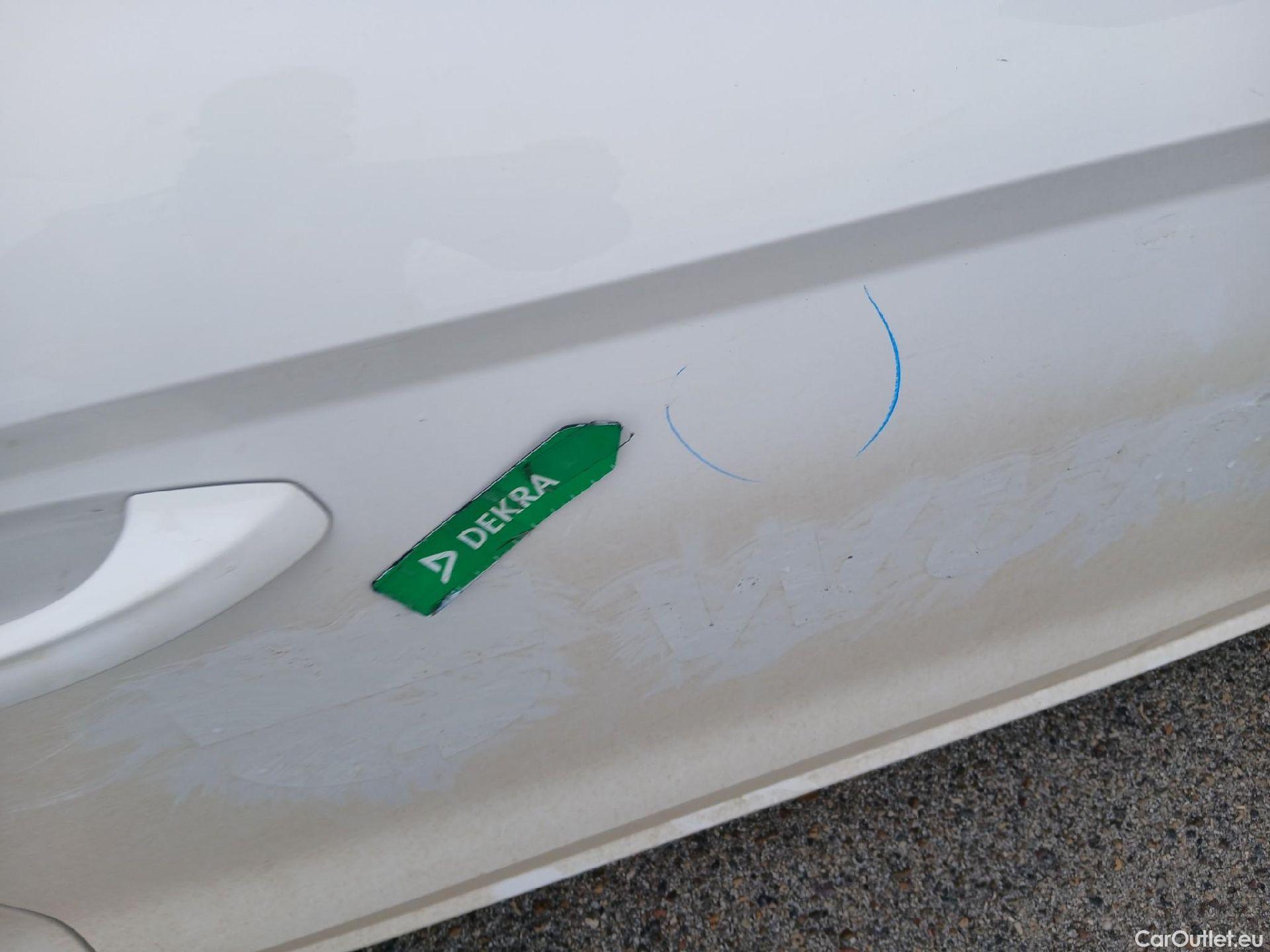  Seat  Ibiza SEAT  / 2017 / 5P / berlina con portón 1.0 MPI 59kW (80CV) Reference Plus(SP) #32