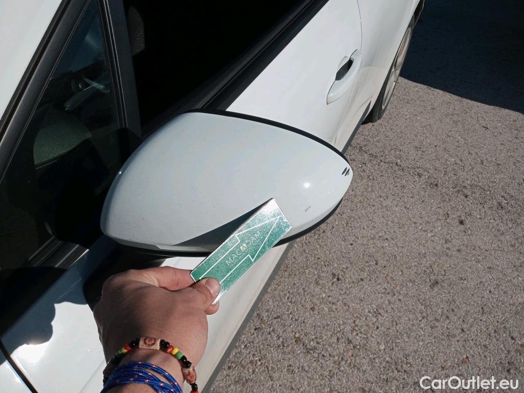  Renault  Clio RENAULT  / 2019 / 5P / berlina con portón Intens TCe 67 kW (91CV) #35