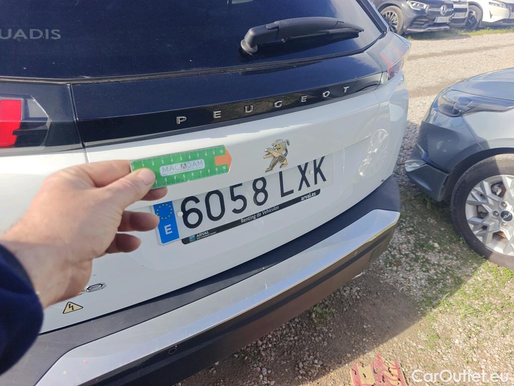  Peugeot  2008 PEUGEOT  / 2019 / 5P / todoterreno Allure BlueHDI 81kW (110CV) #1