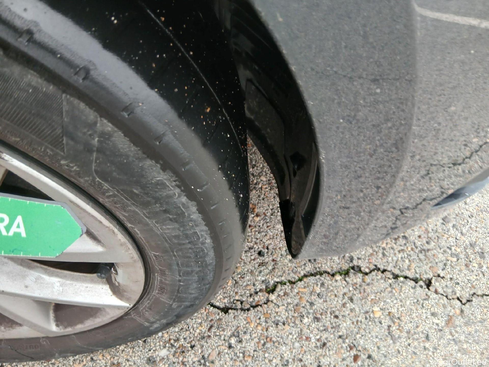  Land Rover  Discovery SEAT Nuevo León / 2020 / 5P / berlina con portón 2.0 TDI 85kW S&S Style Go(SP) #24