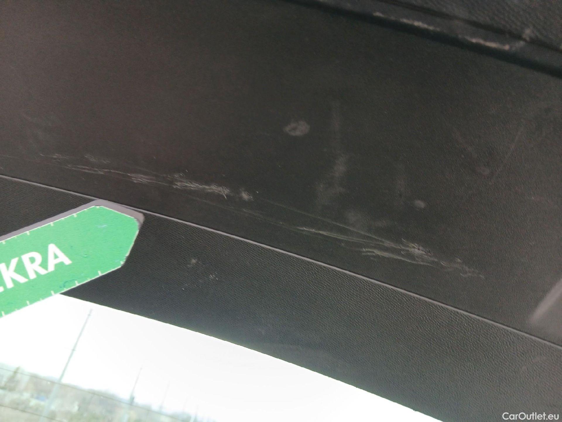  Land Rover  Discovery SEAT Nuevo León / 2020 / 5P / berlina con portón 2.0 TDI 85kW S&S Style Go(SP) #15