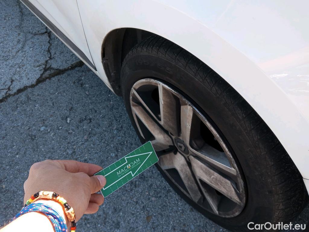  Renault  Clio RENAULT  / 2019 / 5P / berlina con portón Intens TCe 67 kW (91CV) #33