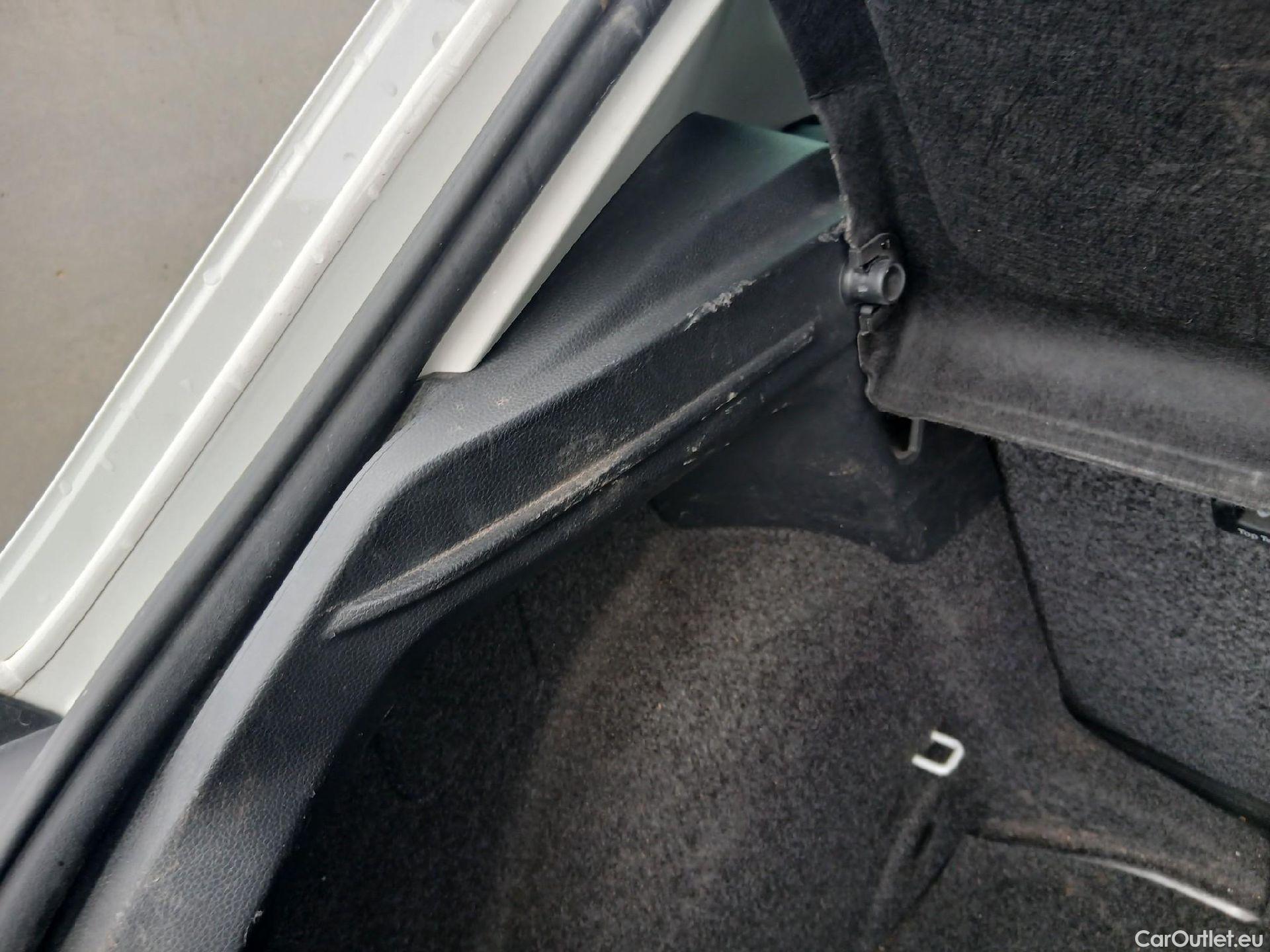  Seat  Ibiza SEAT  / 2017 / 5P / berlina con portón 1.0 MPI 59kW (80CV) Reference Plus(SP) #27