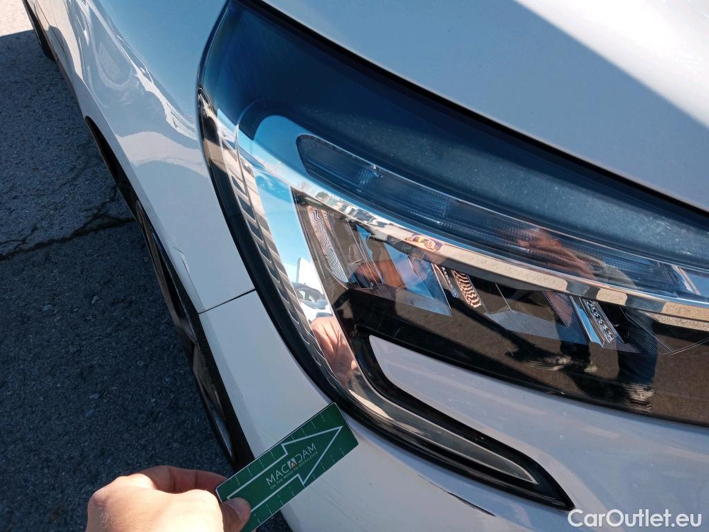  Renault  Clio RENAULT  / 2019 / 5P / berlina con portón Intens TCe 67 kW (91CV) #15