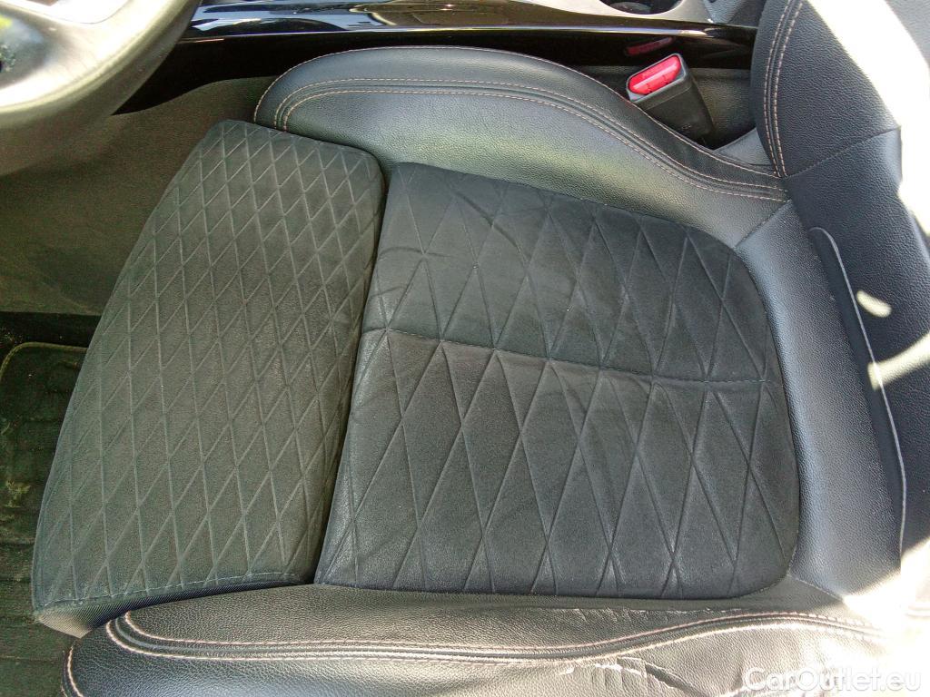  Renault  Kadjar RENAULT  / 2019 / 5P / crossover Black Ed GPF TCe 117kW (160CV) - EDC(SL) #6