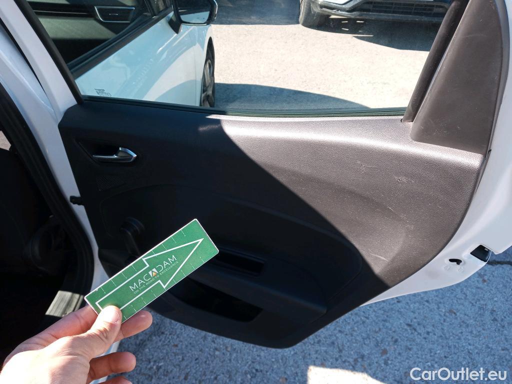  Renault  Clio RENAULT  / 2019 / 5P / berlina con portón Intens TCe 67 kW (91CV) #22