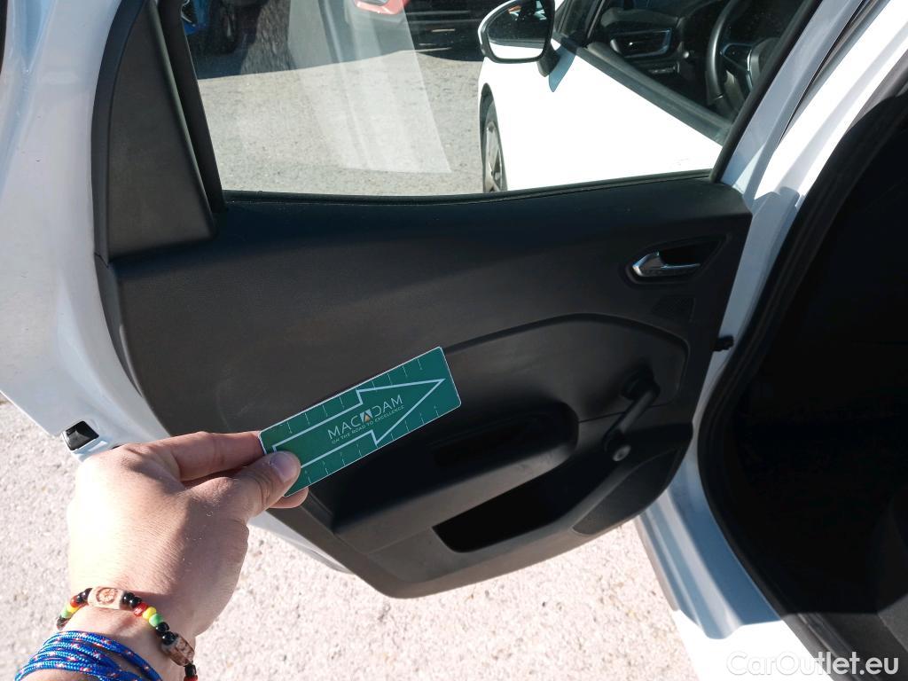  Renault  Clio RENAULT  / 2019 / 5P / berlina con portón Intens TCe 67 kW (91CV) #27