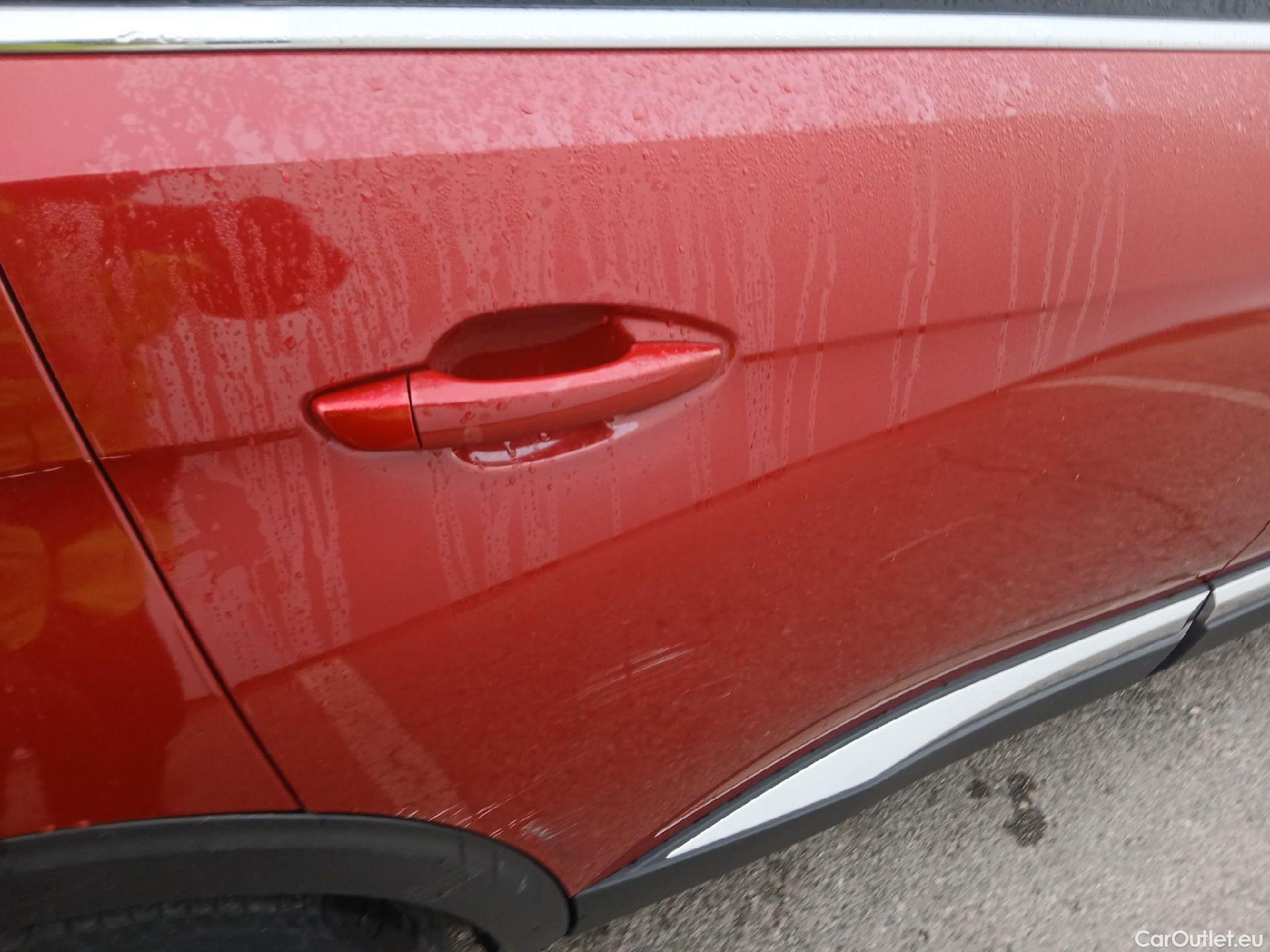  Peugeot  5008 PEUGEOT  / 2017 / 5P / todoterreno GT-Line BlueHDi 96kW (130CV) S&S EAT8 #34