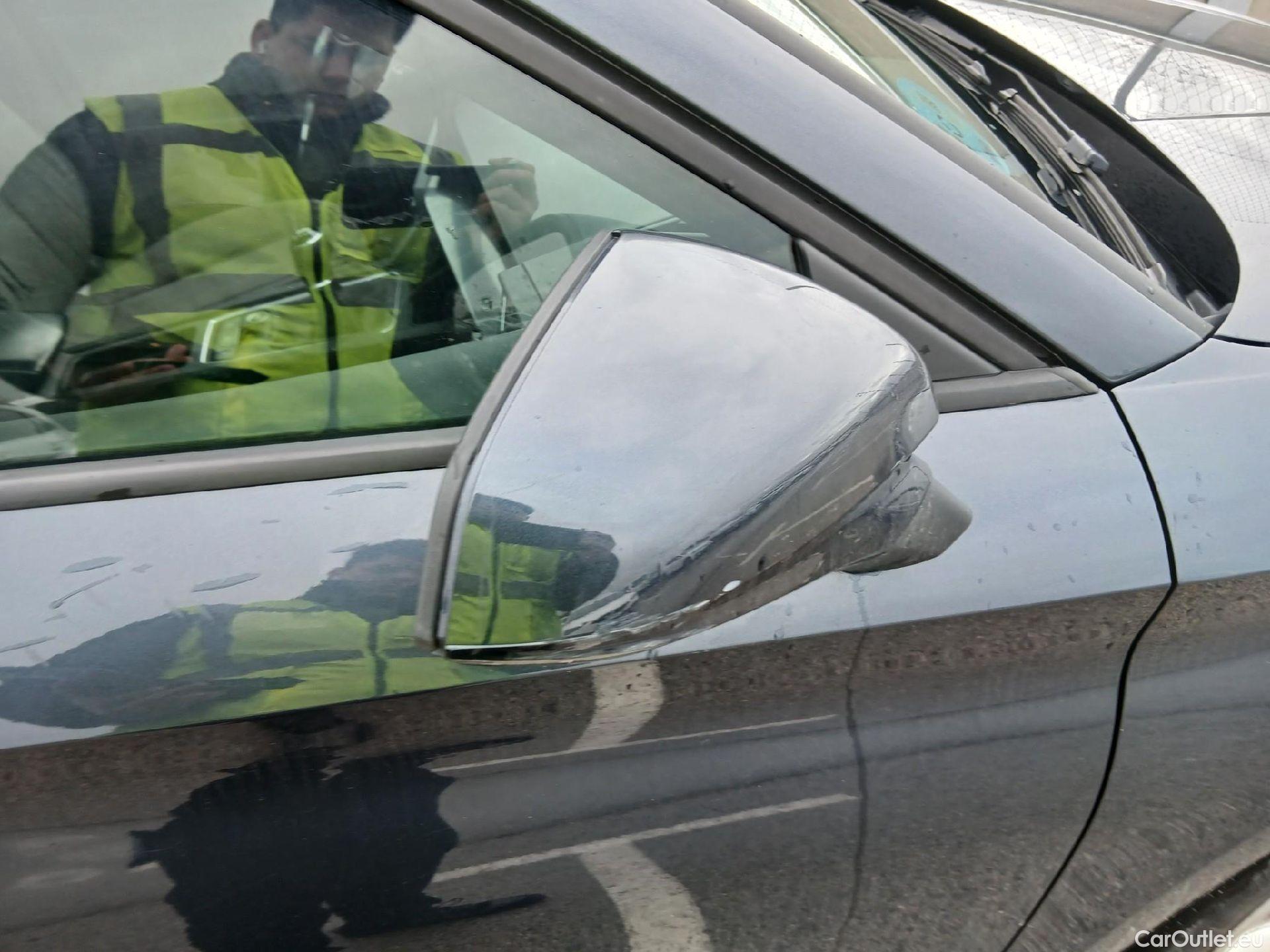  Land Rover  Discovery SEAT Nuevo León / 2020 / 5P / berlina con portón 2.0 TDI 85kW S&S Style Go(SP) #48