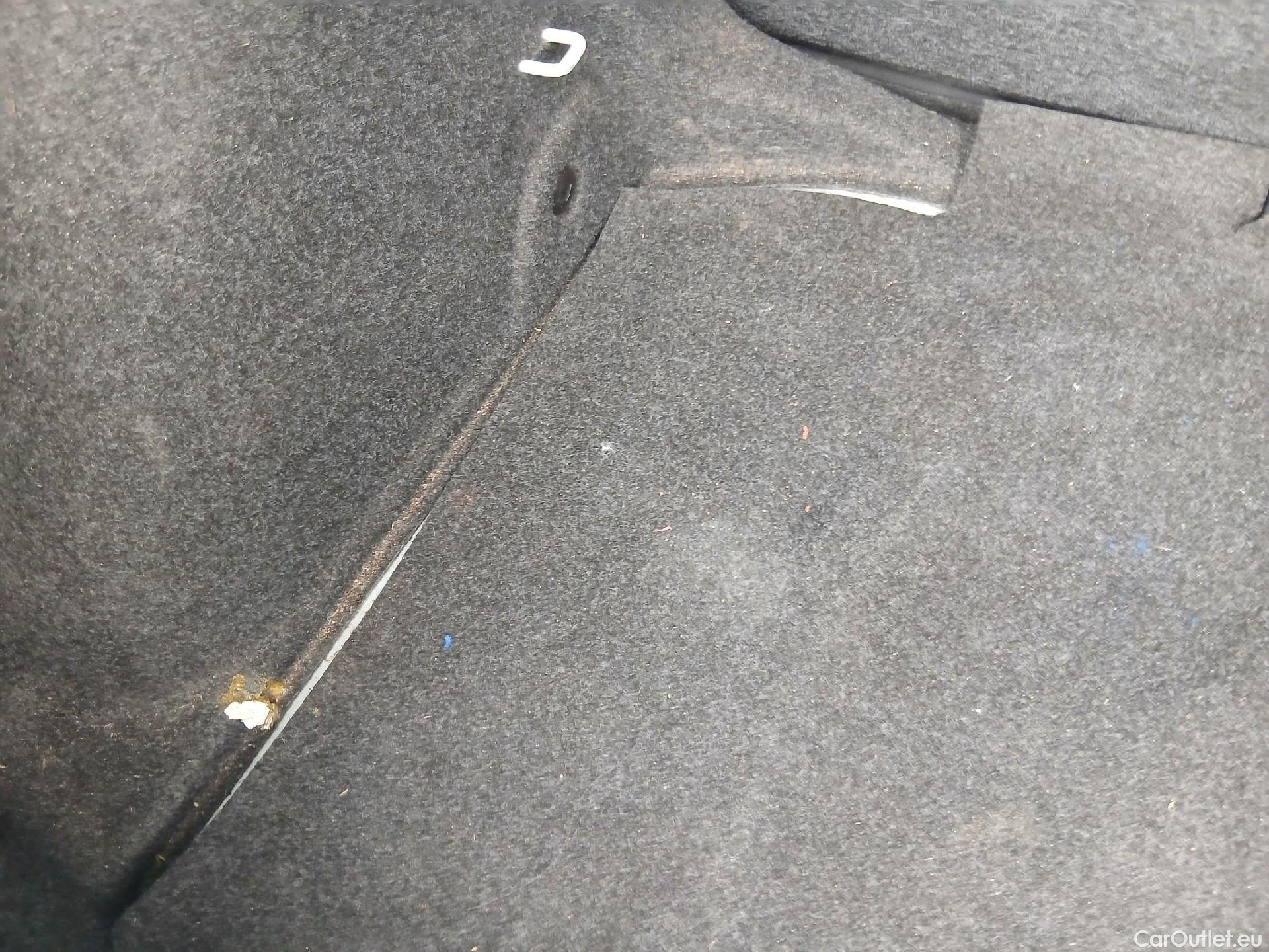  Seat  Ibiza SEAT  / 2017 / 5P / berlina con portón 1.0 MPI 59kW (80CV) Reference Plus(SP) #29