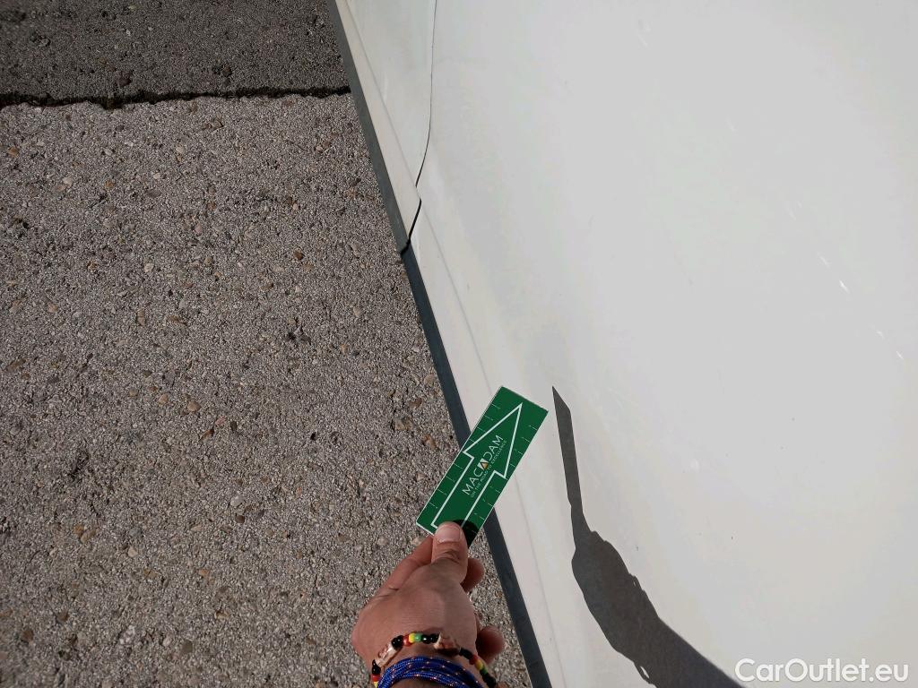  Renault  Clio RENAULT  / 2019 / 5P / berlina con portón Intens TCe 67 kW (91CV) #8