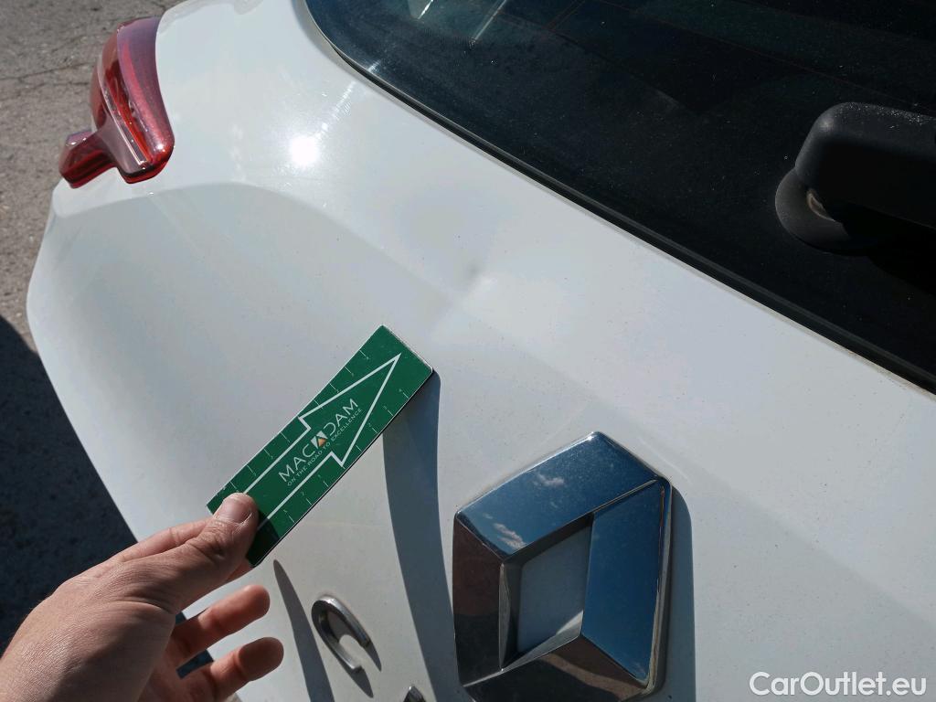  Renault  Clio RENAULT  / 2019 / 5P / berlina con portón Intens TCe 67 kW (91CV) #4