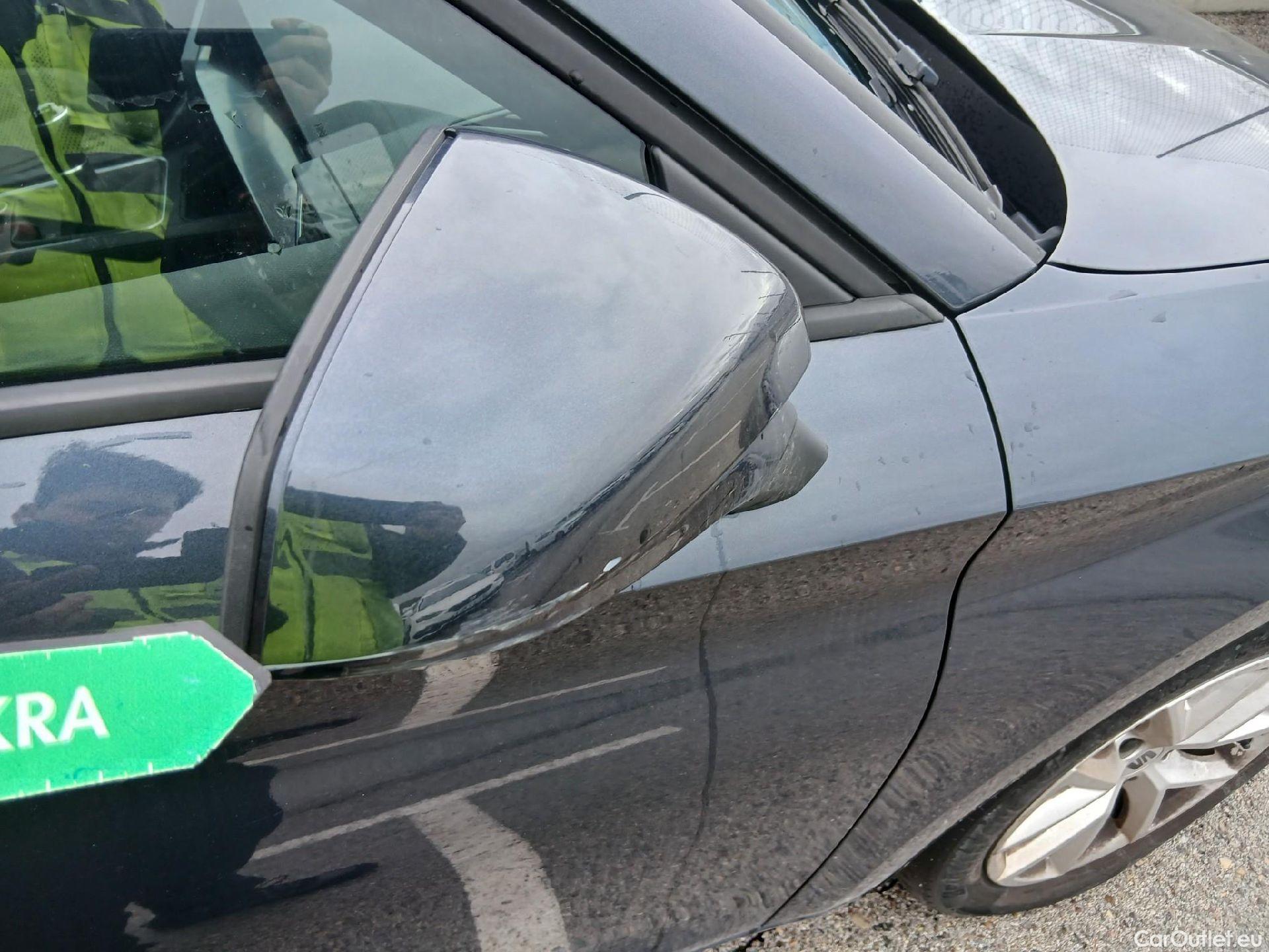  Land Rover  Discovery SEAT Nuevo León / 2020 / 5P / berlina con portón 2.0 TDI 85kW S&S Style Go(SP) #47