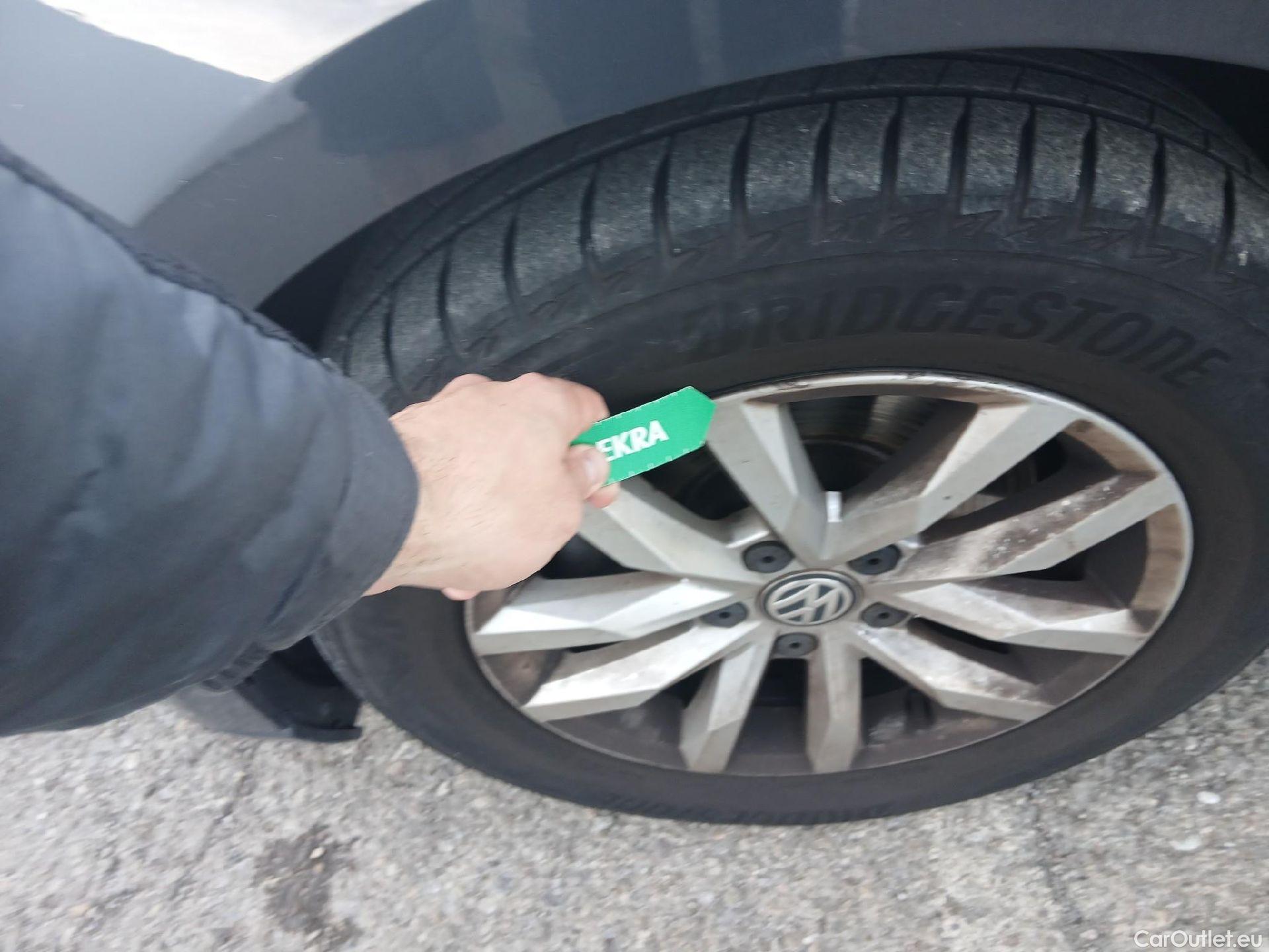  Volkswagen  Passat VOLKSWAGEN  / 2014 / 4P / sedán Edition 2.0 TDI 110kW (150CV) #3