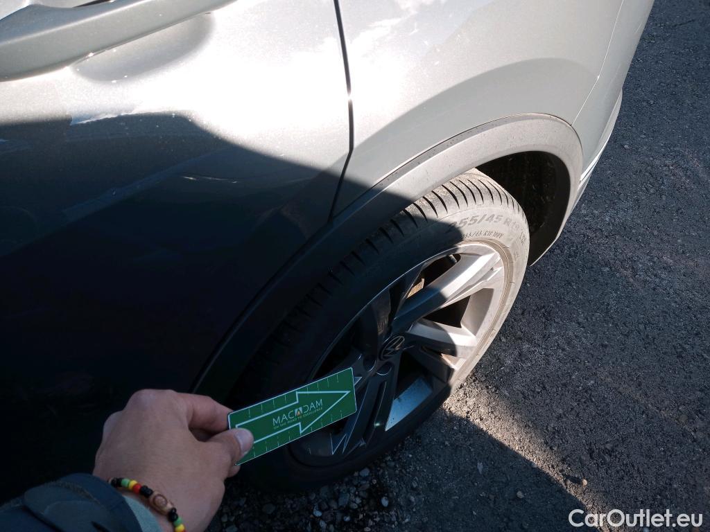  Volkswagen  Tiguan VOLKSWAGEN  / 2020 / 5P / todoterreno R-Line 2.0 TDI 110kW (150CV) DSG #20