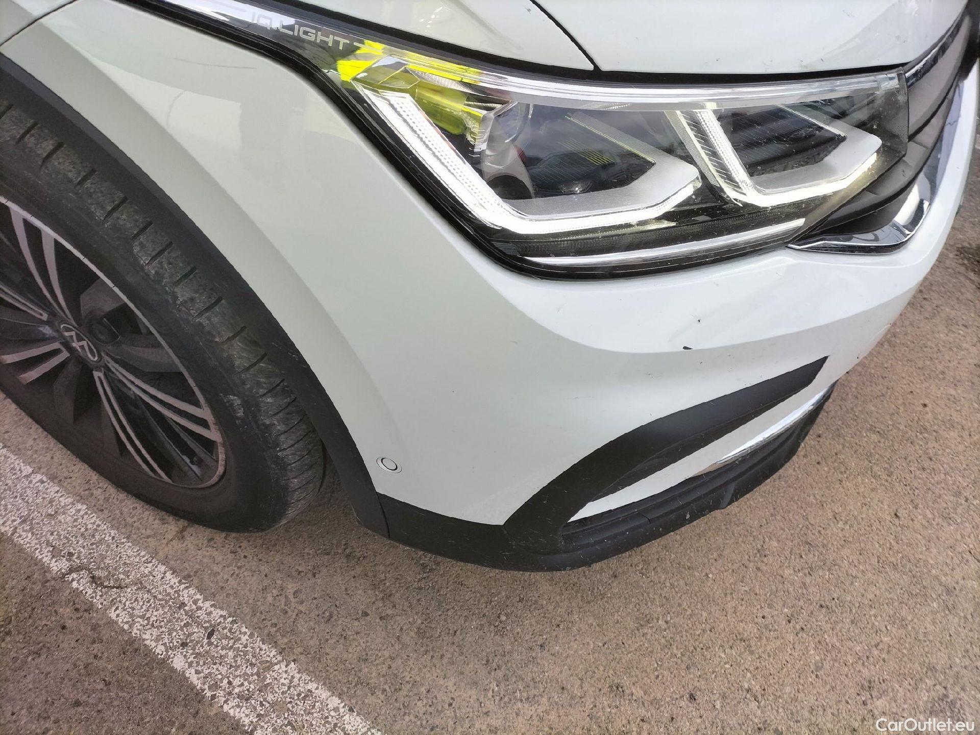  Volkswagen  Tiguan VOLKSWAGEN  / 2020 / 5P / todoterreno Life 1.4 TSI eHybrid 180kW (245CV) DSG #4