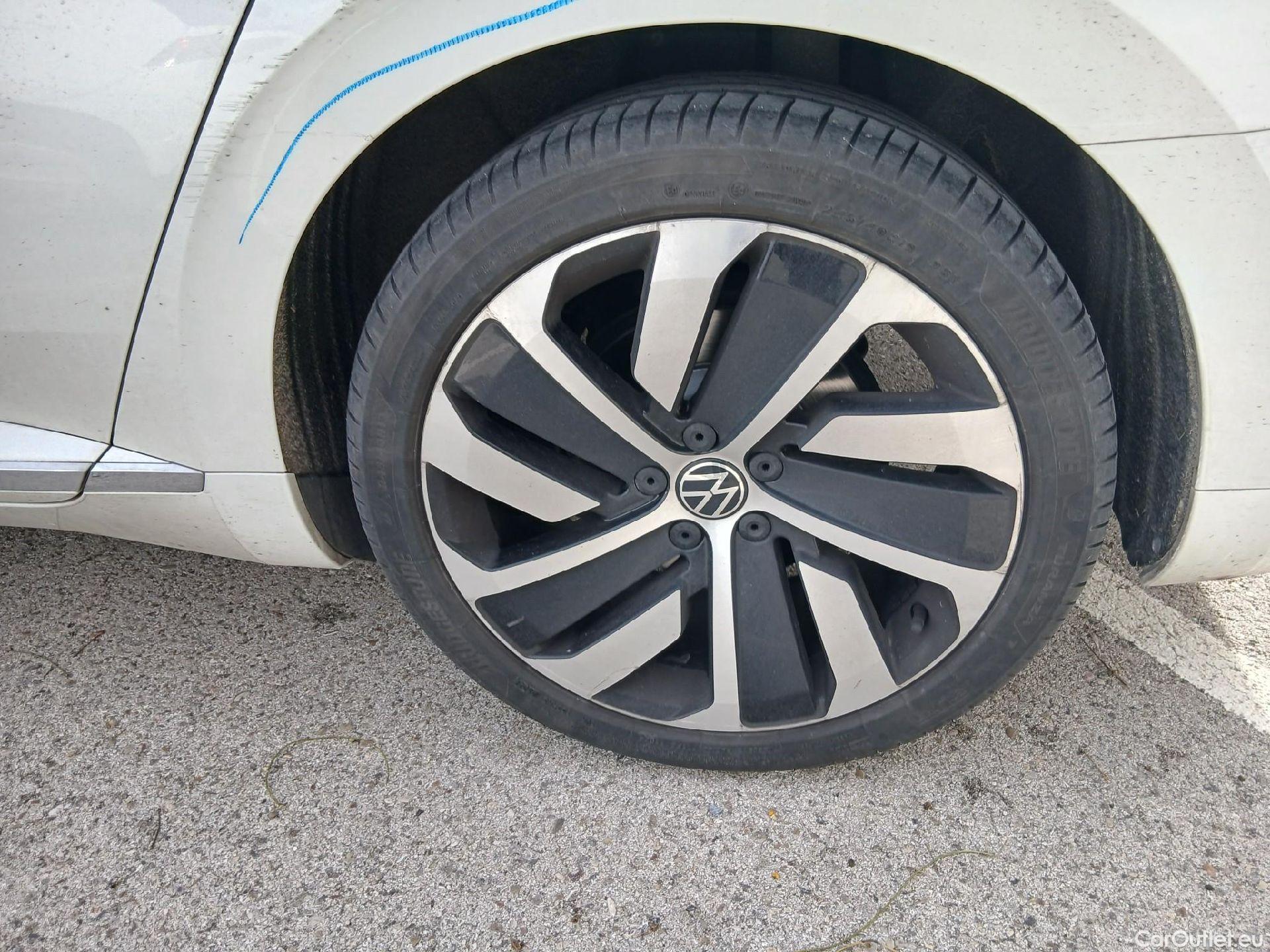  Volkswagen  Arteon VOLKSWAGEN  / 2020 / 5P / berlina con portón R-Line 2.0 TDI 147kW (200CV) DSG #20