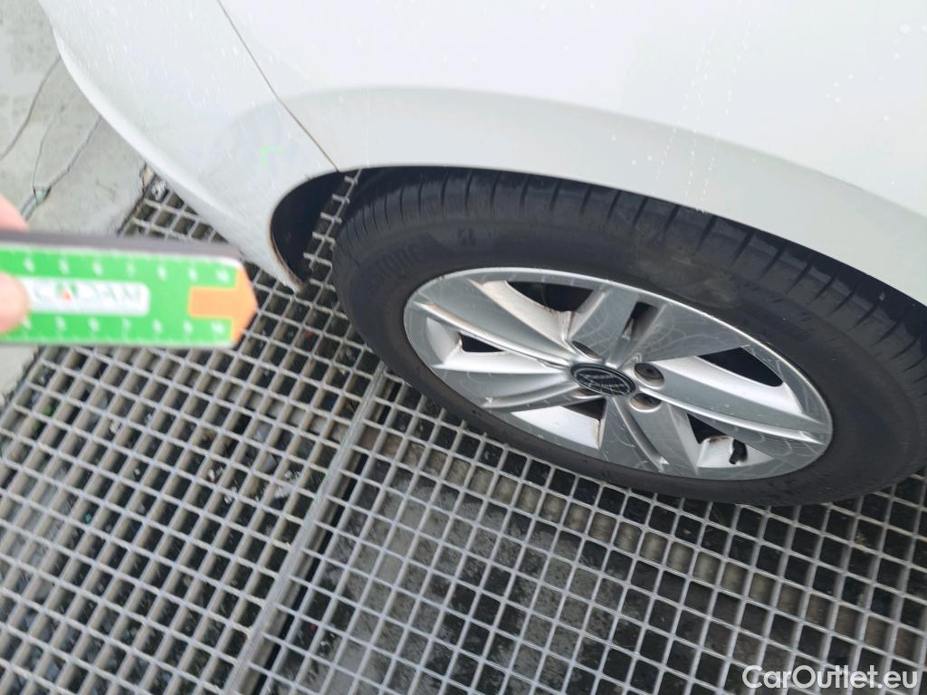  Volkswagen  Golf  VOLKSWAGEN / 2020 / 5P / berlina con portón 2.0 TDI 85kW (115CV) #25