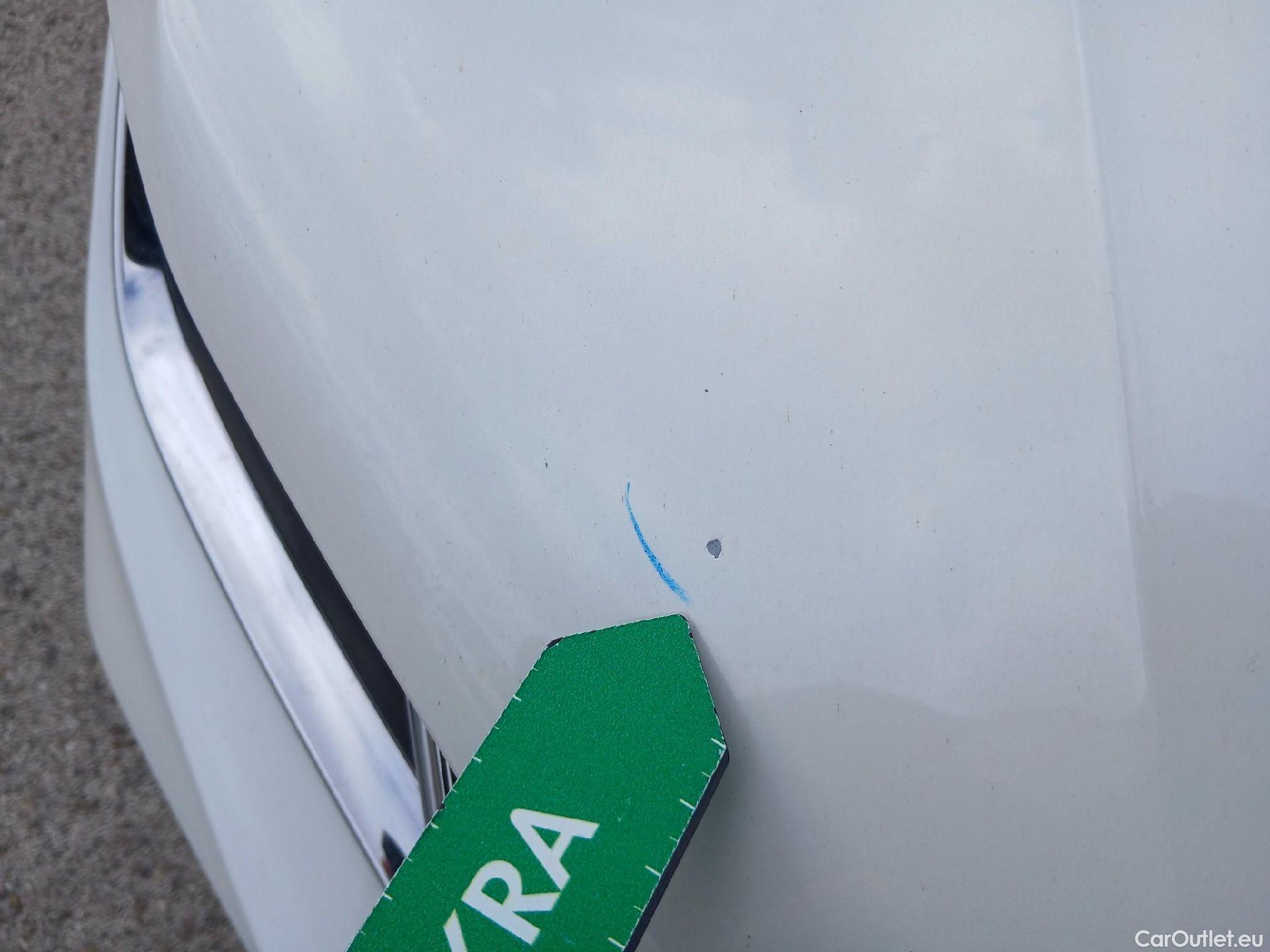  Volkswagen  Arteon VOLKSWAGEN  / 2020 / 5P / berlina con portón R-Line 2.0 TDI 147kW (200CV) DSG #3