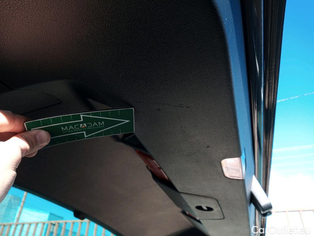  Volkswagen  Tiguan VOLKSWAGEN  / 2020 / 5P / todoterreno R-Line 2.0 TDI 110kW (150CV) DSG #8