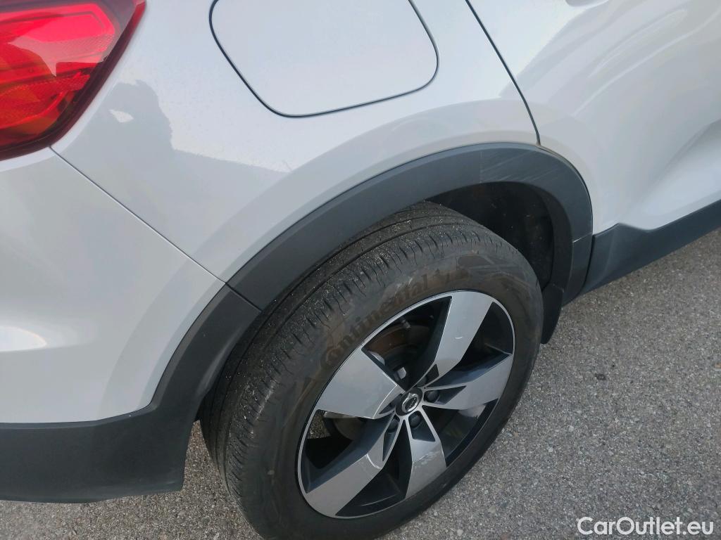  Volvo  XC 40 VOLVO XC40 / 2017 / 5P / todoterreno 1.5 T3 Momentum Pro Auto #13