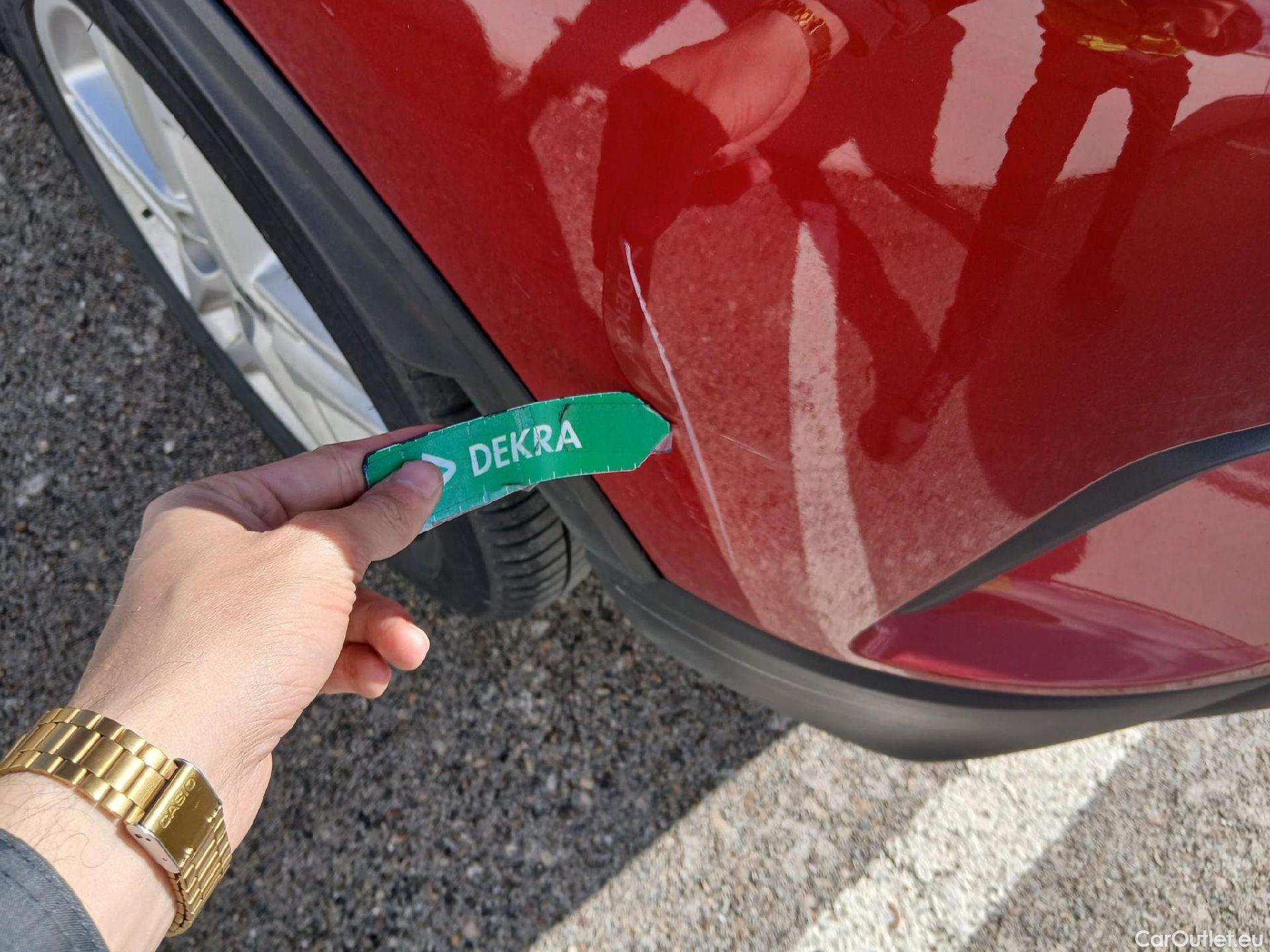  Toyota  C-HR TOYOTA  / 2019 / 5P / todoterreno 1.8 125H Active #16