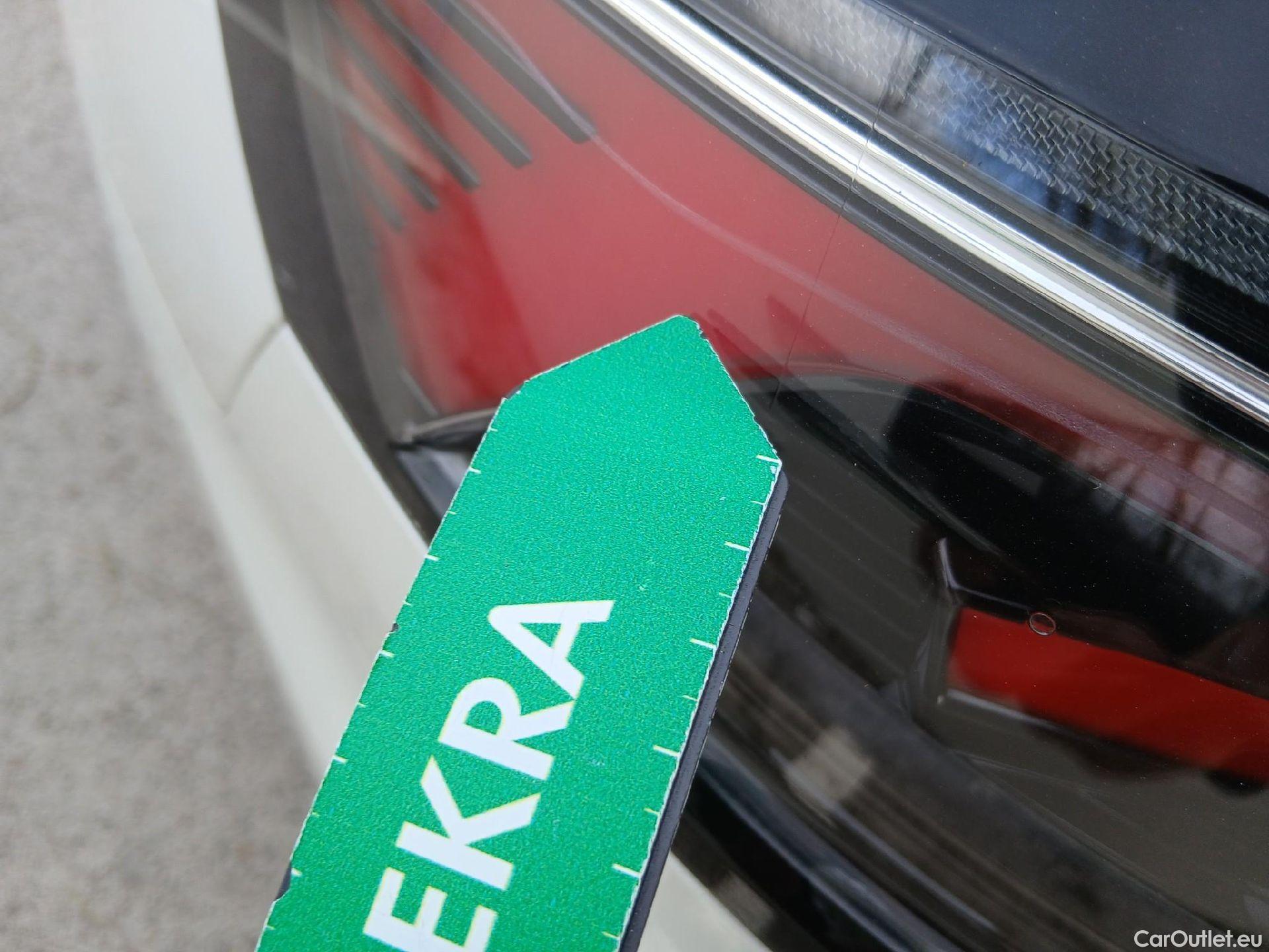  Volkswagen  Arteon VOLKSWAGEN  / 2020 / 5P / berlina con portón R-Line 2.0 TDI 147kW (200CV) DSG #23