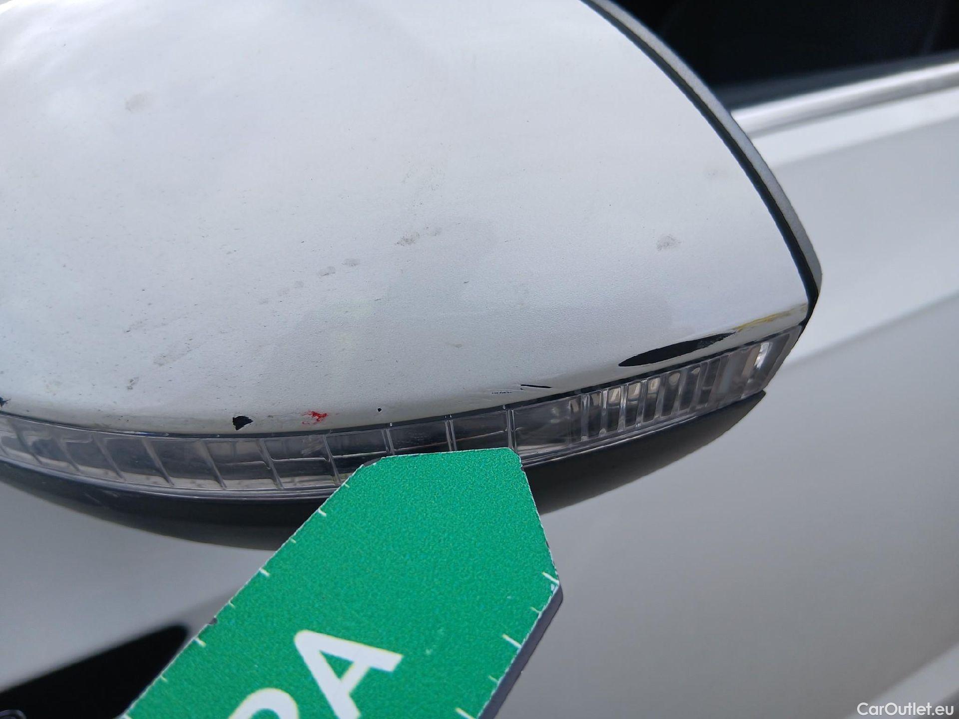  Volkswagen  Arteon VOLKSWAGEN  / 2020 / 5P / berlina con portón R-Line 2.0 TDI 147kW (200CV) DSG #9