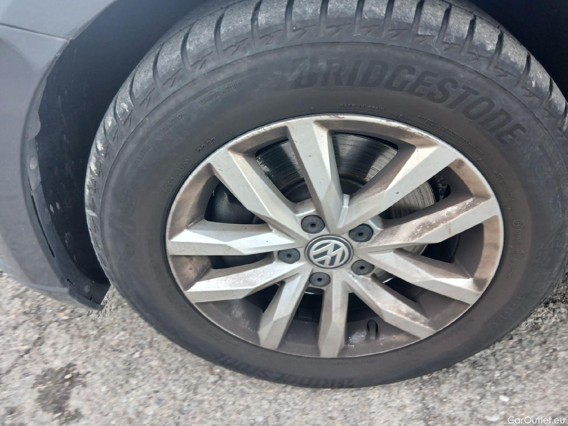  Volkswagen  Passat VOLKSWAGEN  / 2014 / 4P / sedán Edition 2.0 TDI 110kW (150CV) #4