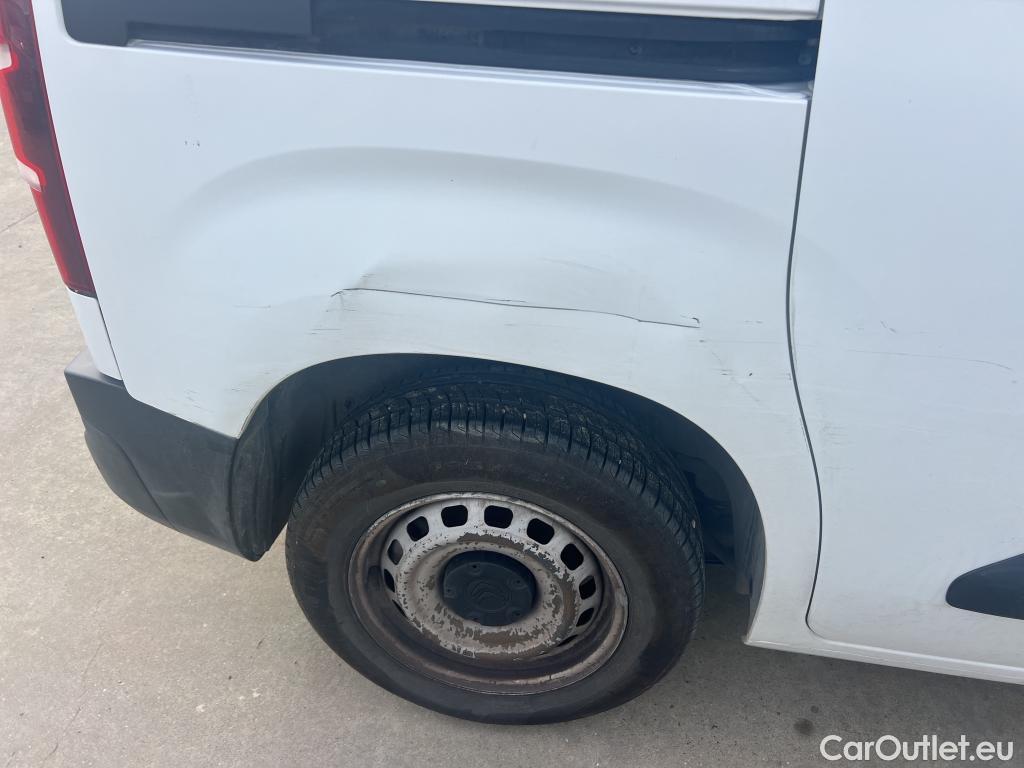  Citroen  Berlingo CITROEN  / 2018 / 4P / combi Talla M BlueHDi 100 LIVE (AC) #5