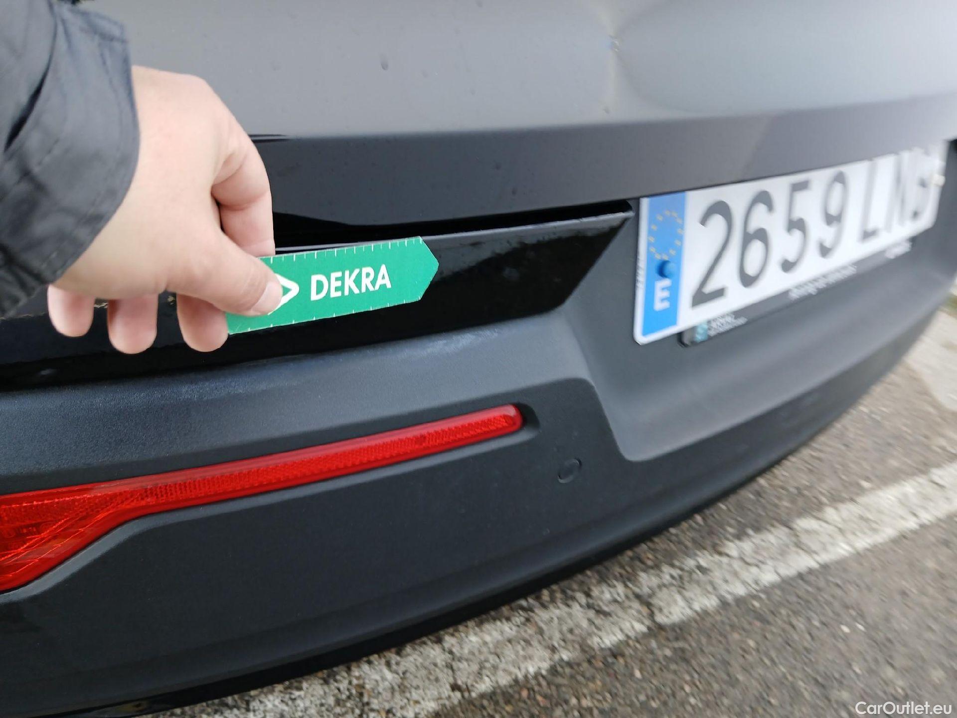  Volvo  XC 40 VOLVO XC40 / 2017 / 5P / todoterreno 1.5 T4 Twin Recharge R-Design Exp Auto #23