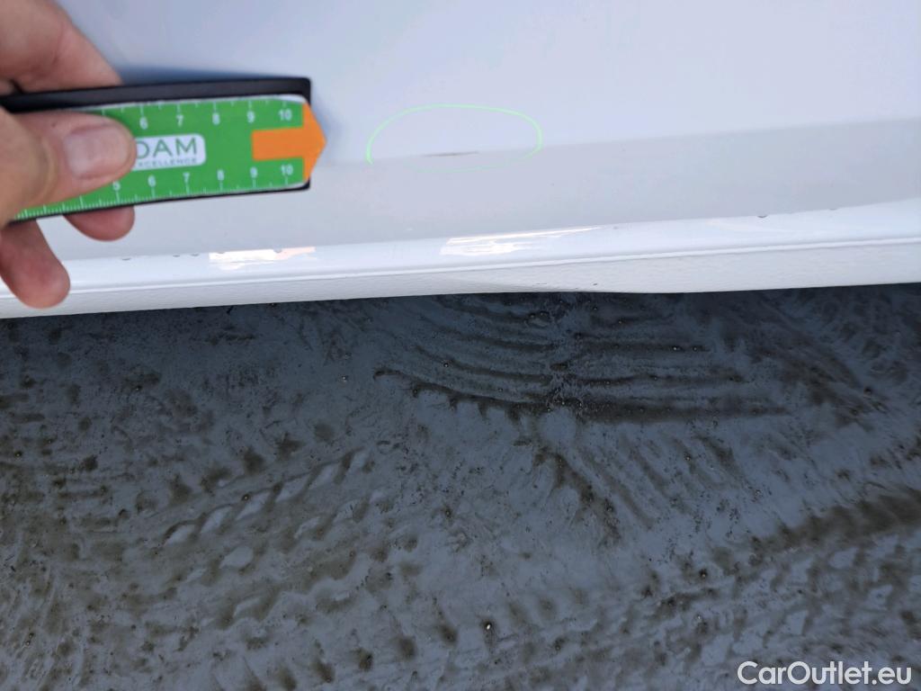  Volkswagen  Golf  VOLKSWAGEN / 2020 / 5P / berlina con portón 2.0 TDI 85kW (115CV) #3