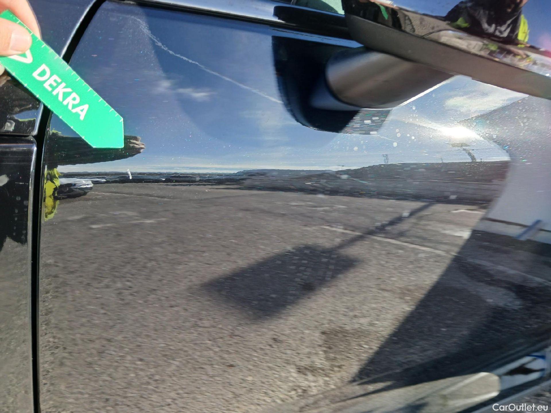  Volvo  XC 40 VOLVO XC40 / 2017 / 5P / todoterreno 1.5 T4 Twin Recharge R-Design Exp Auto #17