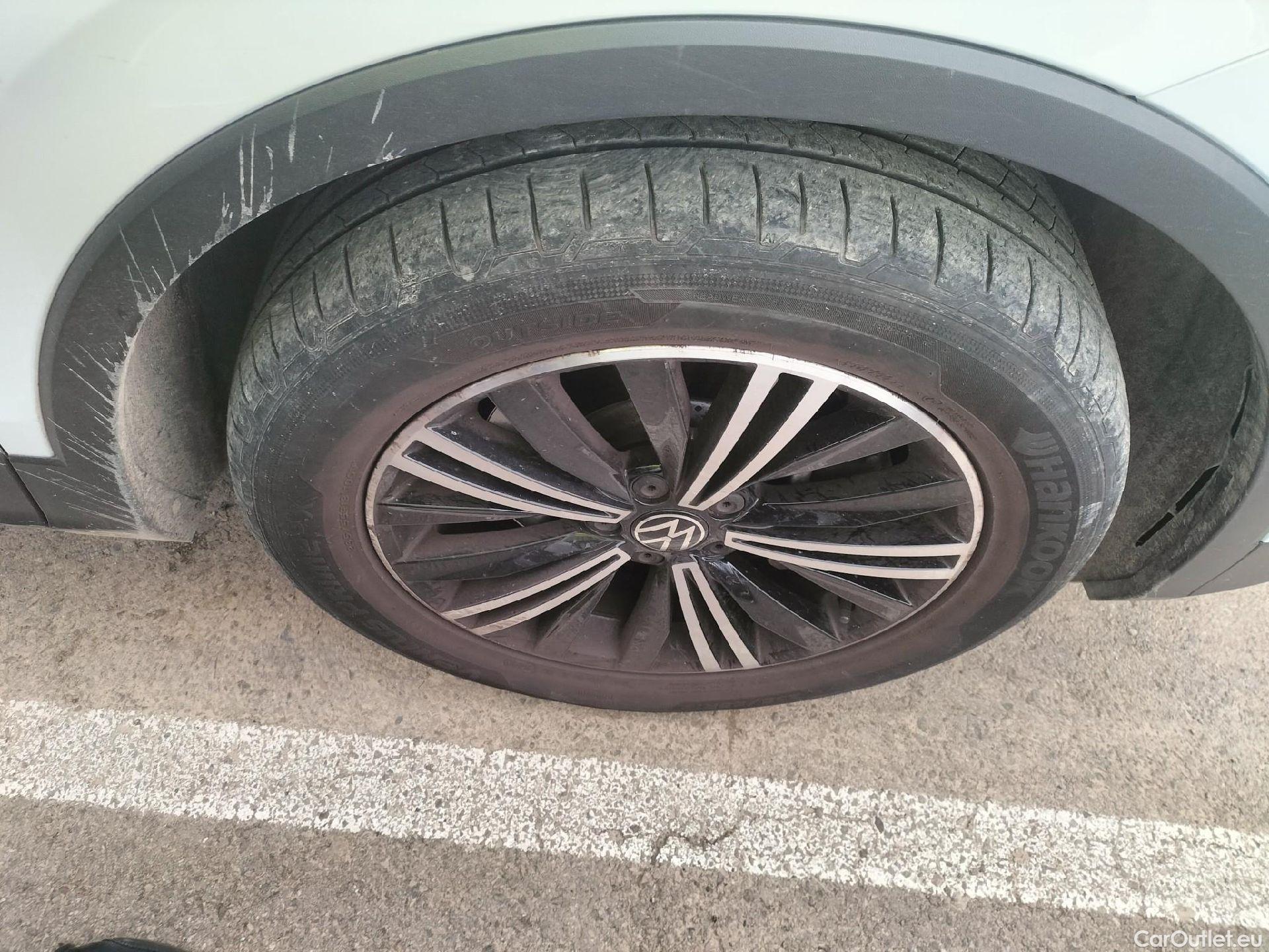  Volkswagen  Tiguan VOLKSWAGEN  / 2020 / 5P / todoterreno Life 1.4 TSI eHybrid 180kW (245CV) DSG #16