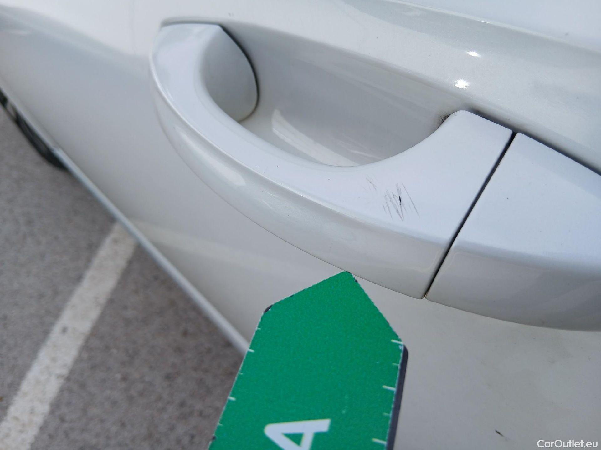  Volkswagen  Arteon VOLKSWAGEN  / 2020 / 5P / berlina con portón R-Line 2.0 TDI 147kW (200CV) DSG #15