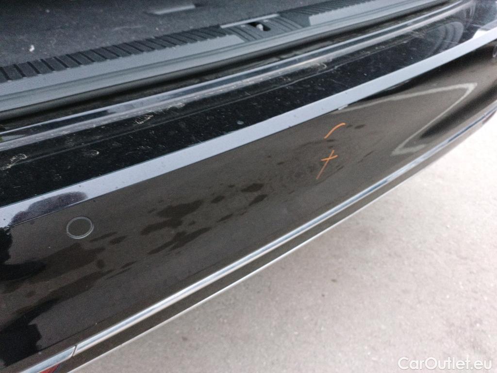  Volkswagen  Passat VOLKSWAGEN  / 2019 / 5P / familiar Variant R-Line 2.0 TDI 110kW DSG #10