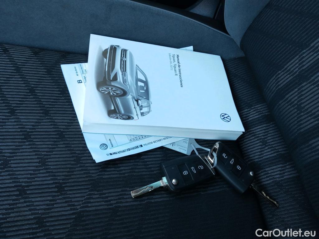  Volkswagen  Tiguan VOLKSWAGEN  / 2020 / 5P / todoterreno R-Line 2.0 TDI 110kW (150CV) DSG #10