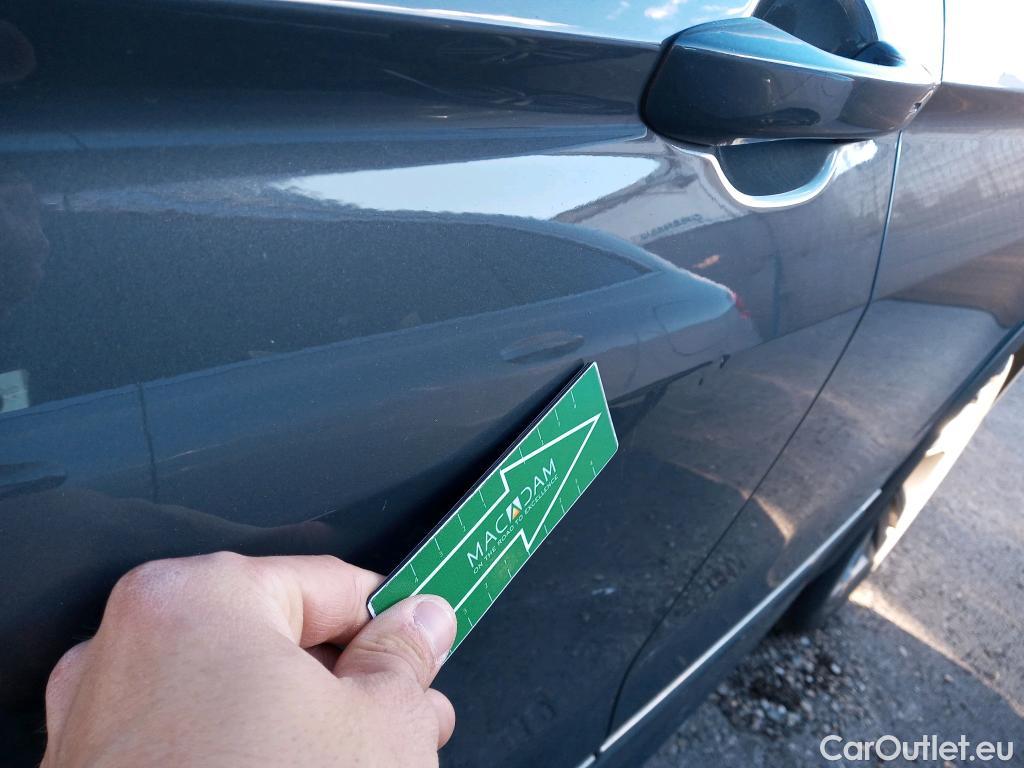  Volkswagen  Tiguan VOLKSWAGEN  / 2020 / 5P / todoterreno R-Line 2.0 TDI 110kW (150CV) DSG #15