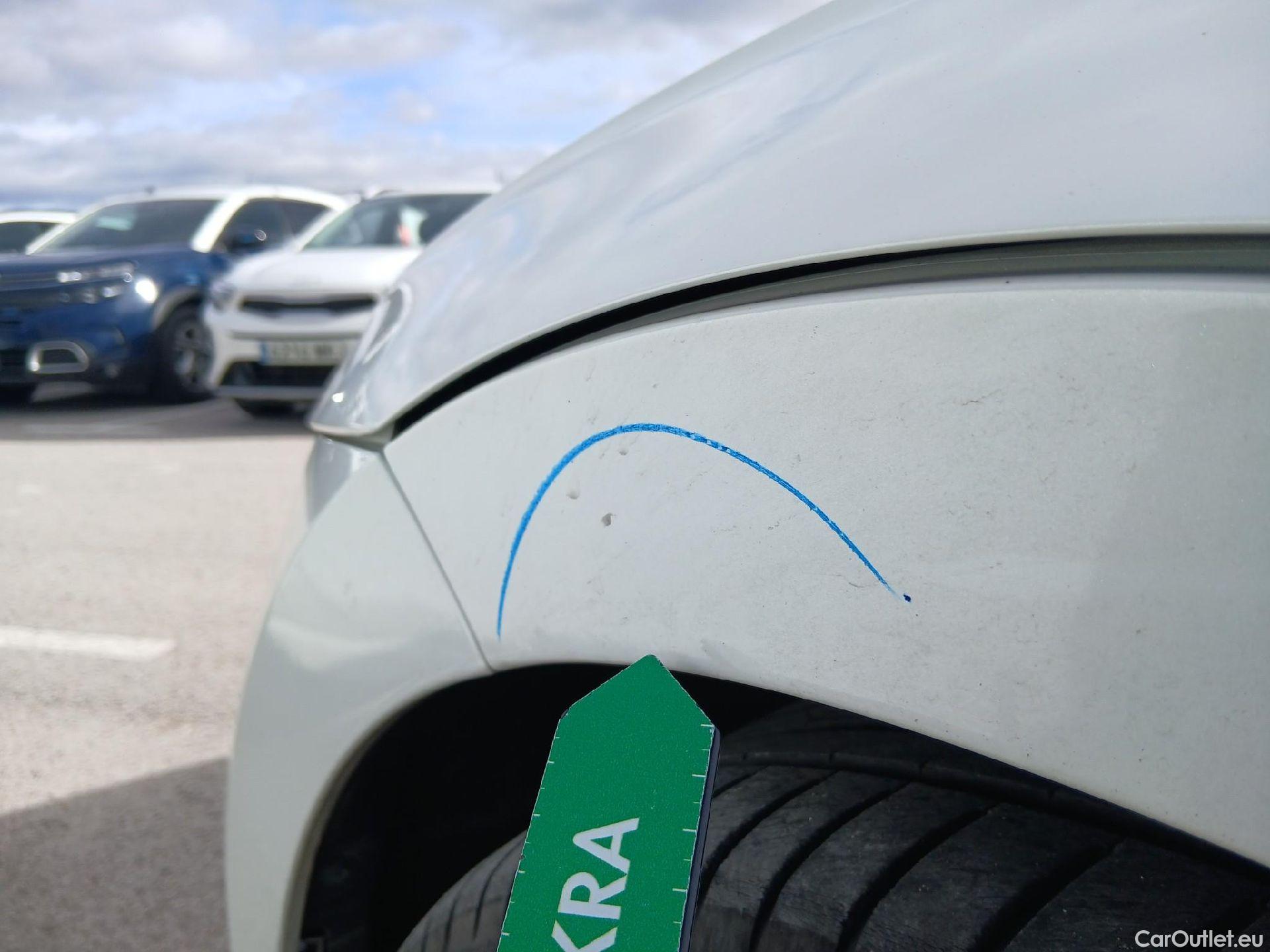  Volkswagen  Arteon VOLKSWAGEN  / 2020 / 5P / berlina con portón R-Line 2.0 TDI 147kW (200CV) DSG #13