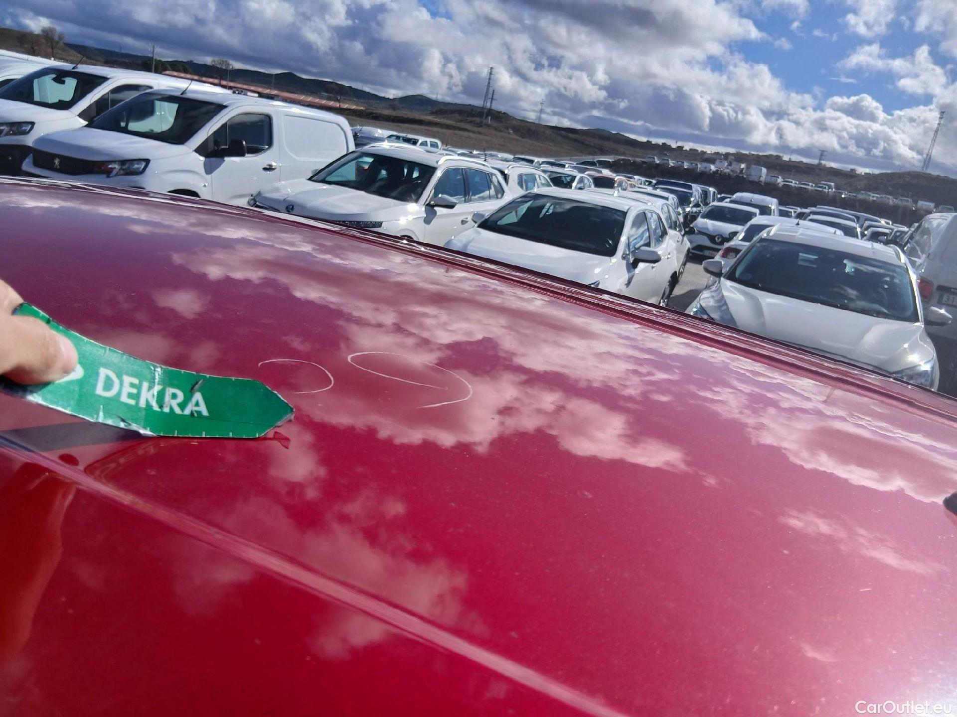  Toyota  C-HR TOYOTA  / 2019 / 5P / todoterreno 1.8 125H Active #13