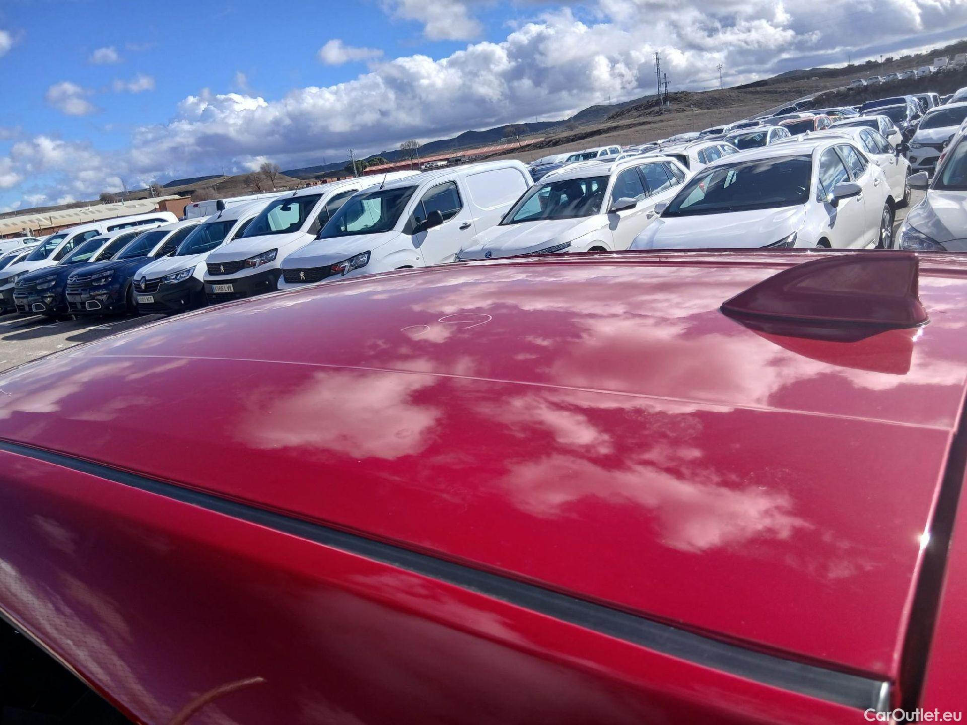  Toyota  C-HR TOYOTA  / 2019 / 5P / todoterreno 1.8 125H Active #12