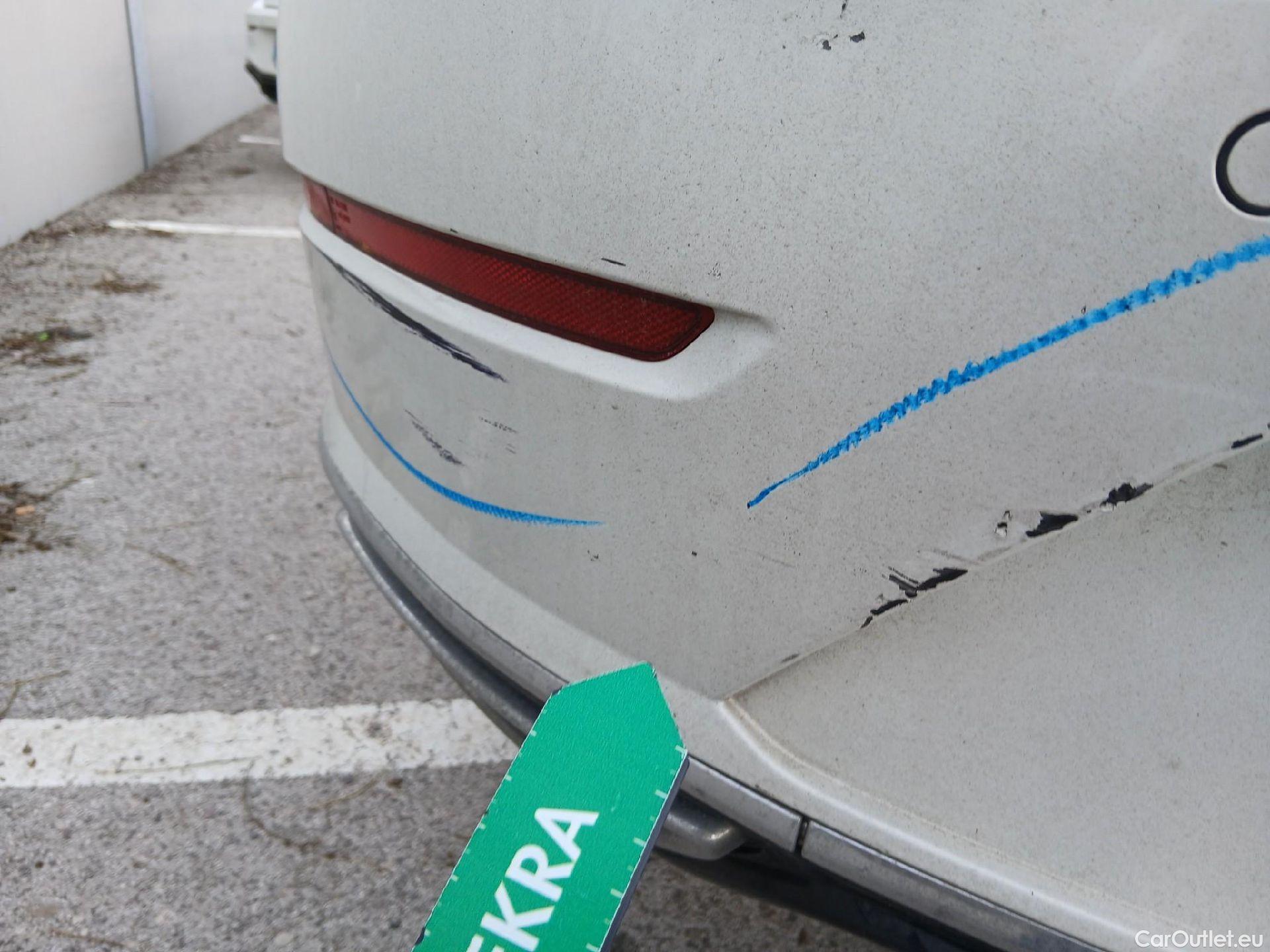  Volkswagen  Arteon VOLKSWAGEN  / 2020 / 5P / berlina con portón R-Line 2.0 TDI 147kW (200CV) DSG #25