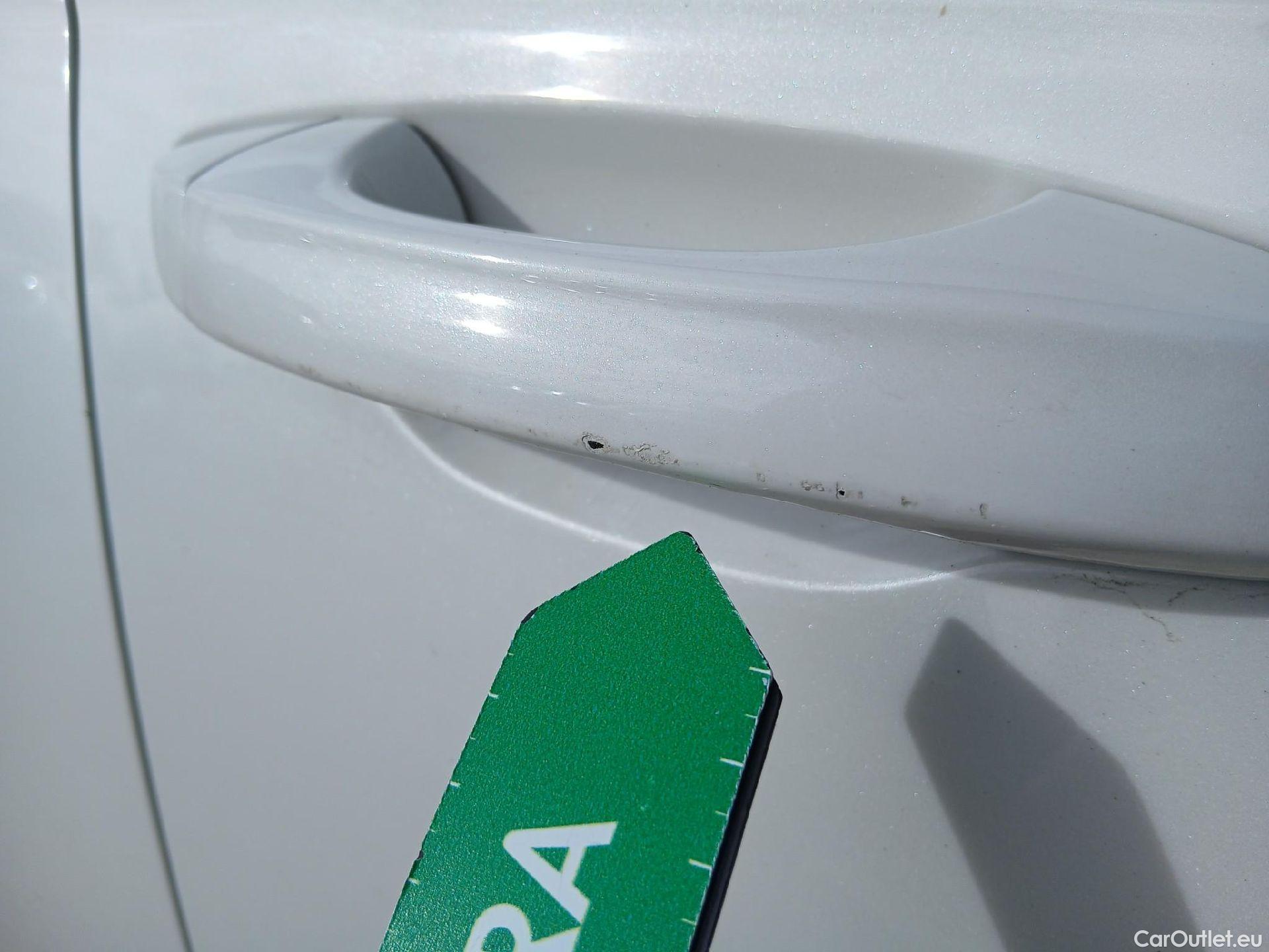  Volkswagen  Arteon VOLKSWAGEN  / 2020 / 5P / berlina con portón R-Line 2.0 TDI 147kW (200CV) DSG #40