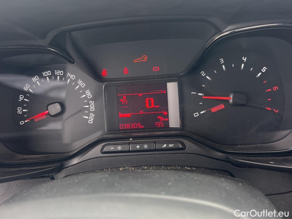  Citroen  Berlingo CITROEN  / 2018 / 3P / furgón derivado de turismo Talla M BlueHDi 100 CONTROL #30