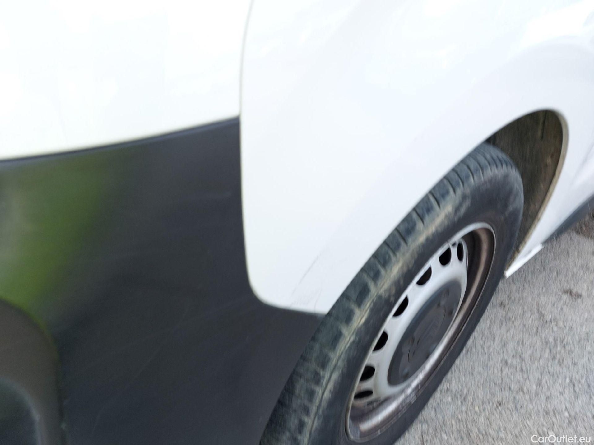  Citroen  Jumpy CITROEN  / 2016 / 4P / furgón Talla M BlueHDi 100 S&S 6v Control #3